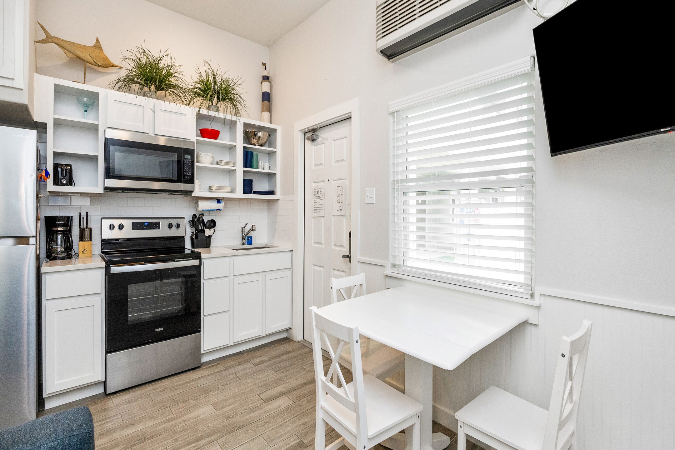 Cozy kitchen and dining area