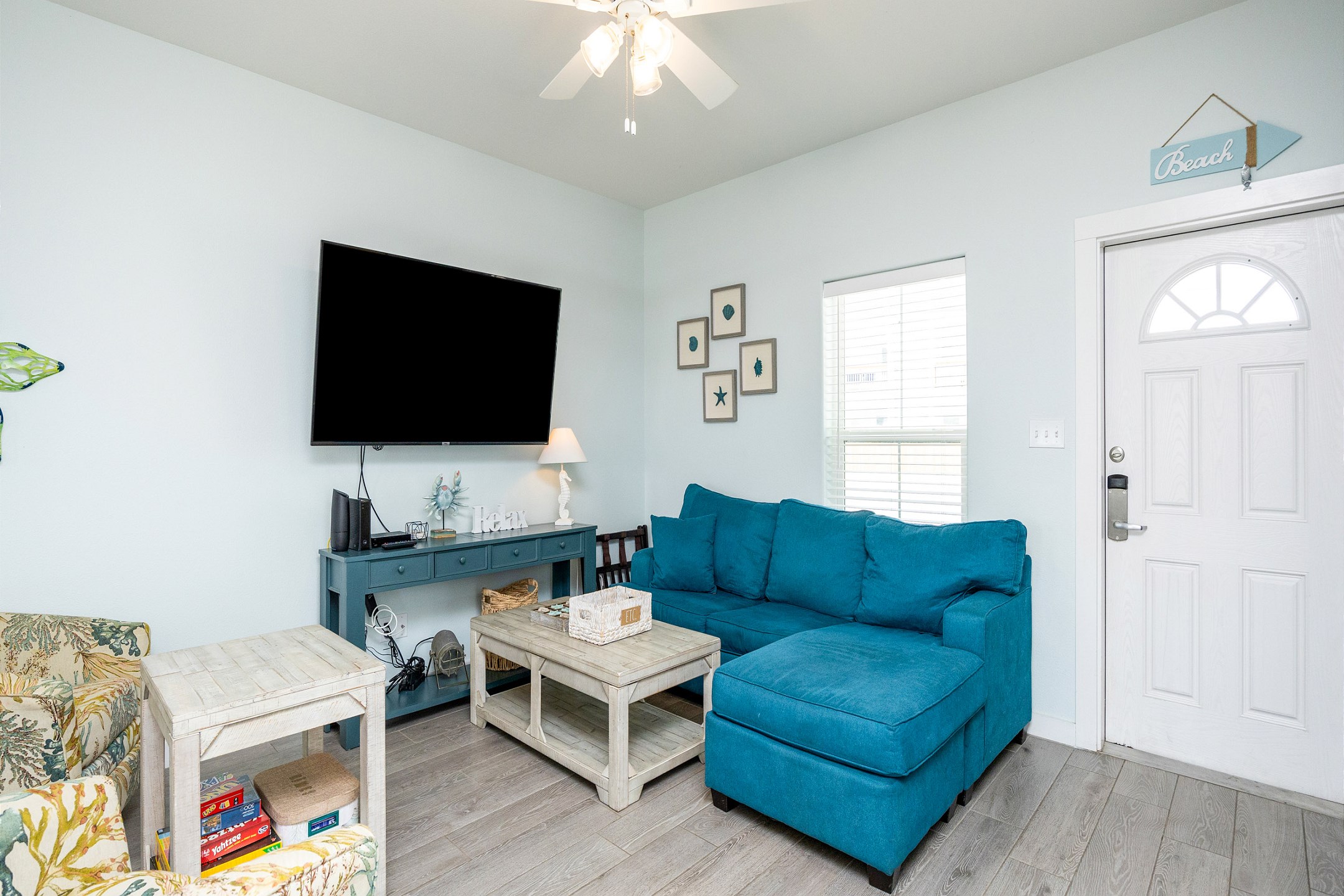 Bright and airy living room with cozy seating, ideal for family moments and togetherness