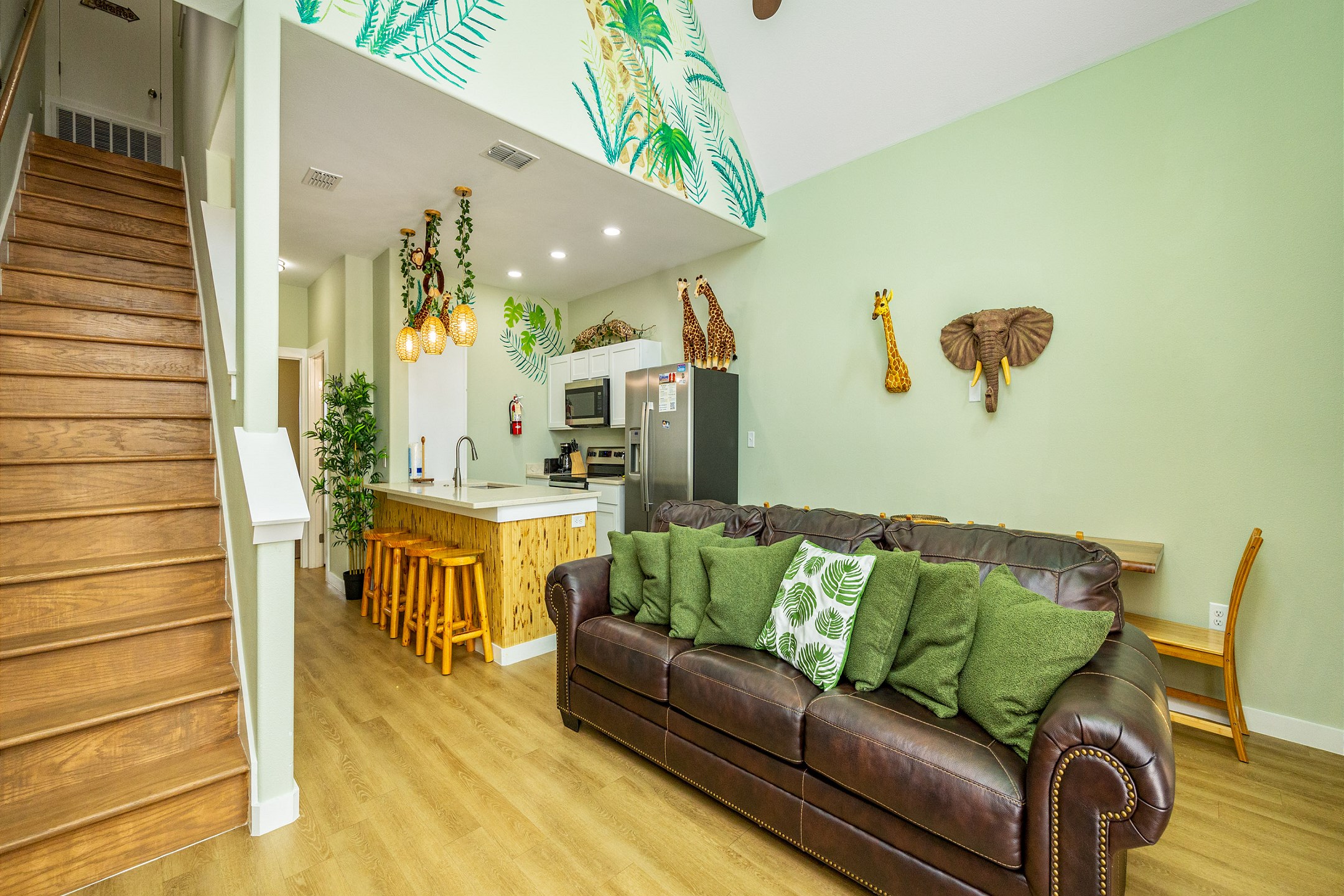 Smugglers Cove - Surfari TSPC914 2