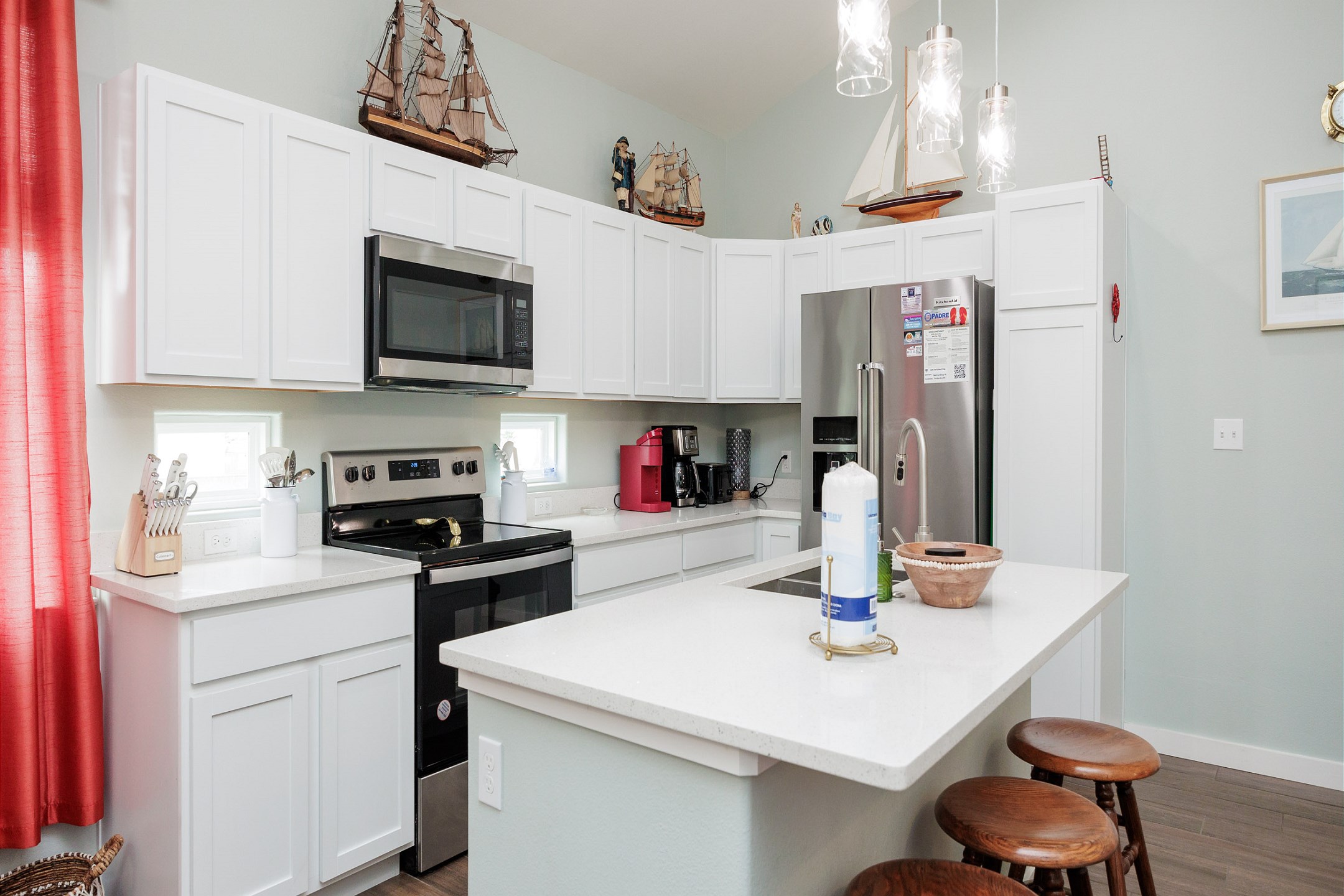 Large kitchen with plenty of storage 