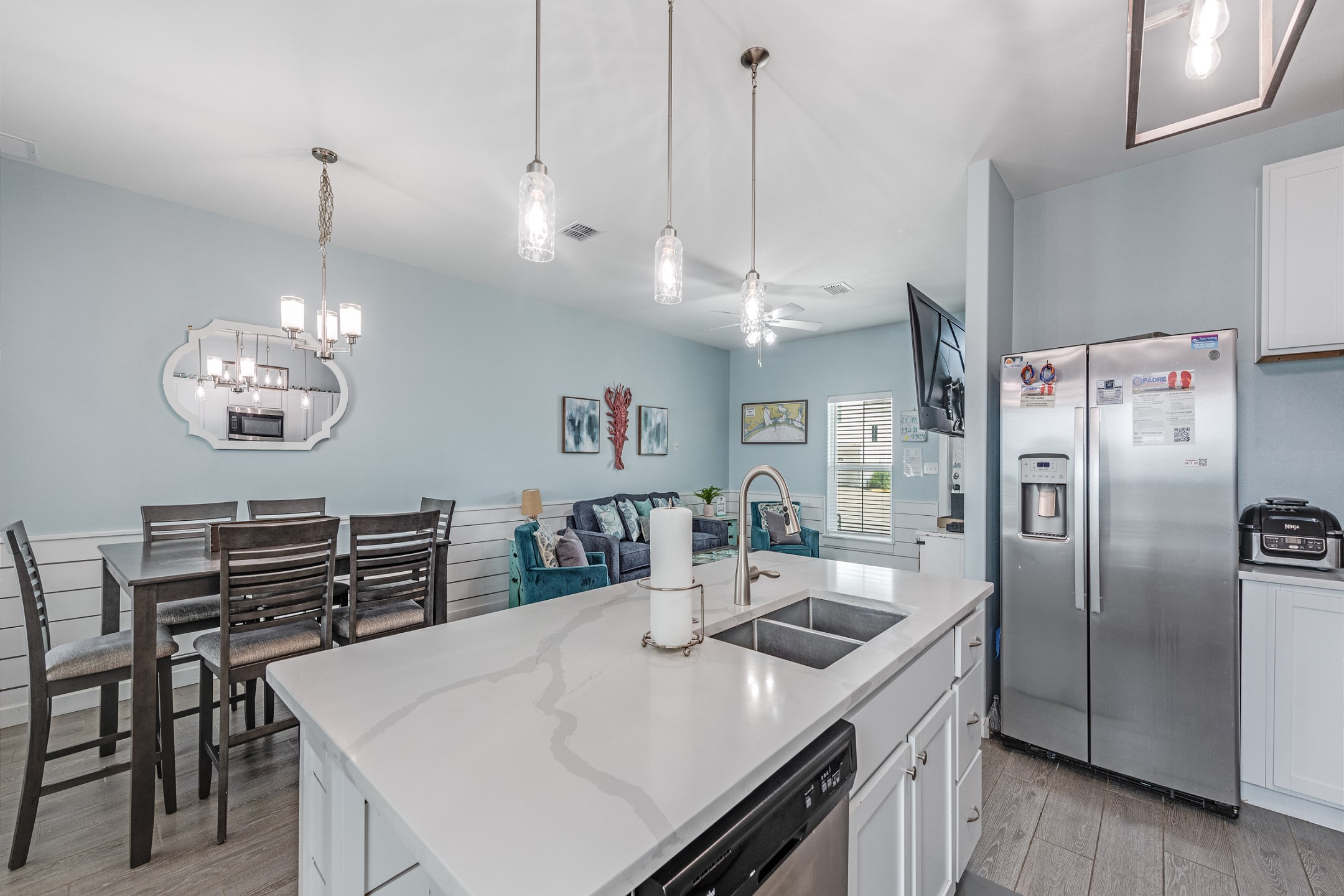 Stylish space that maximizes efficiency without compromising on modern amenities