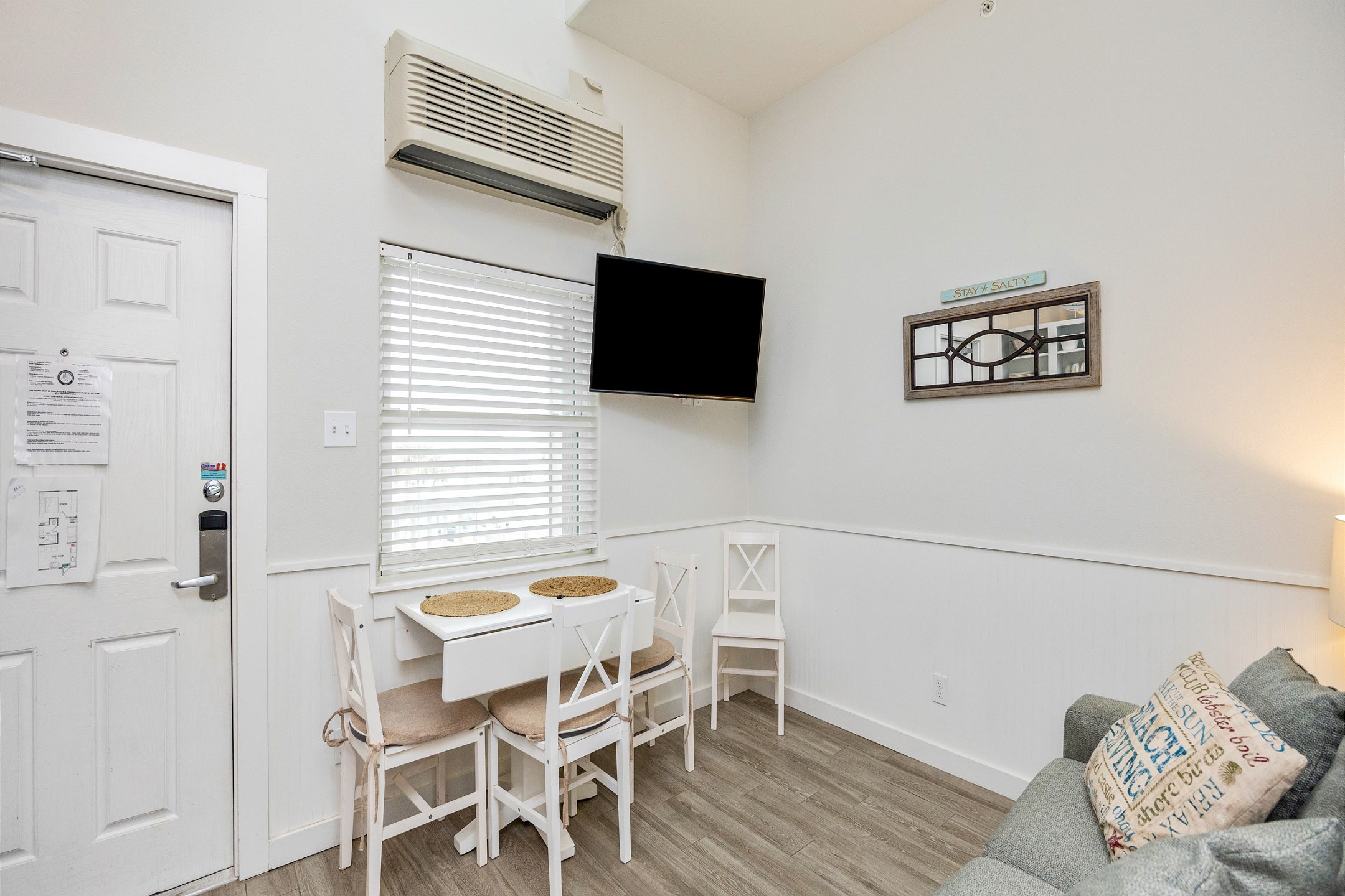 Stylish space that maximizes efficiency without compromising on modern amenities