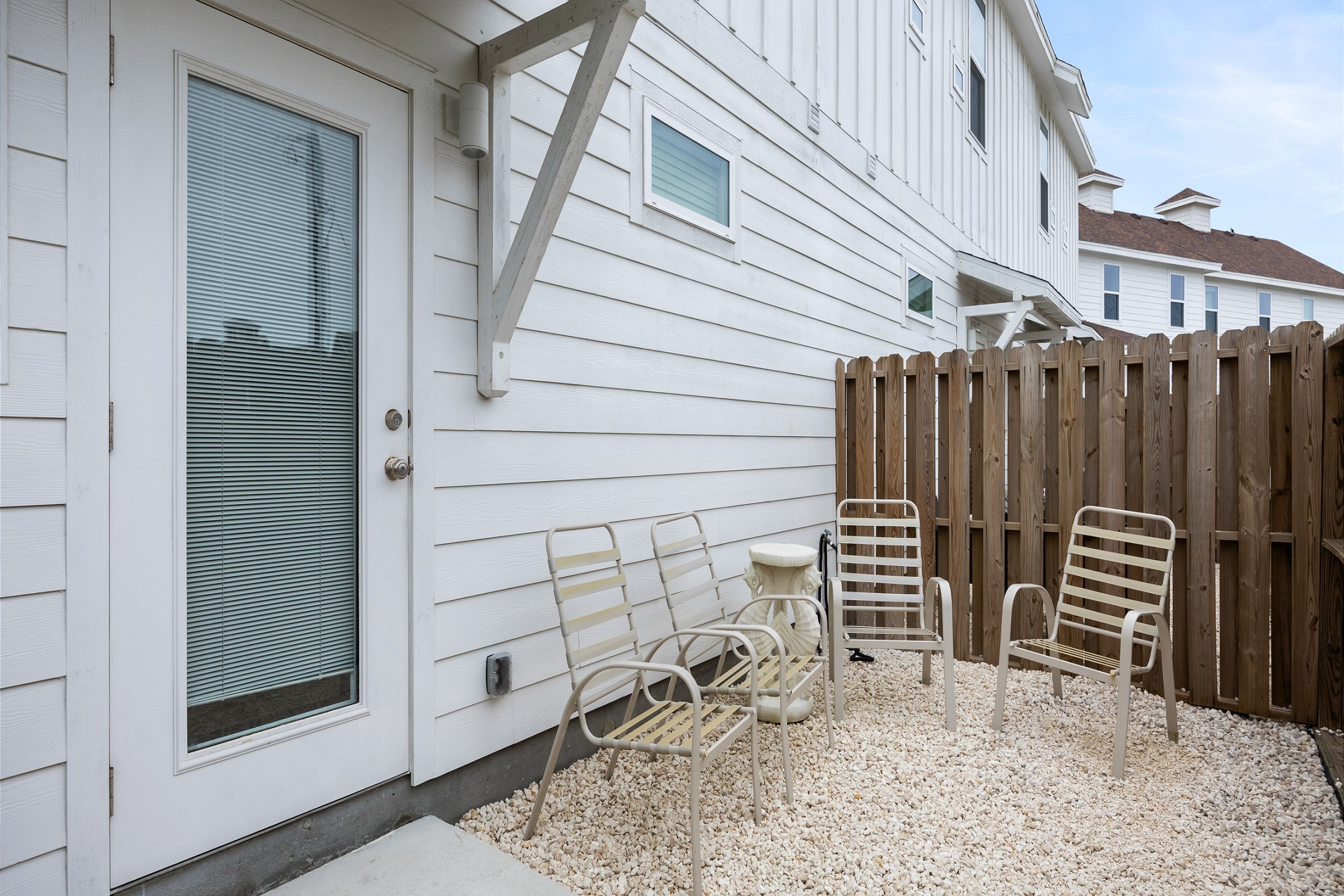 Back patio with seating 