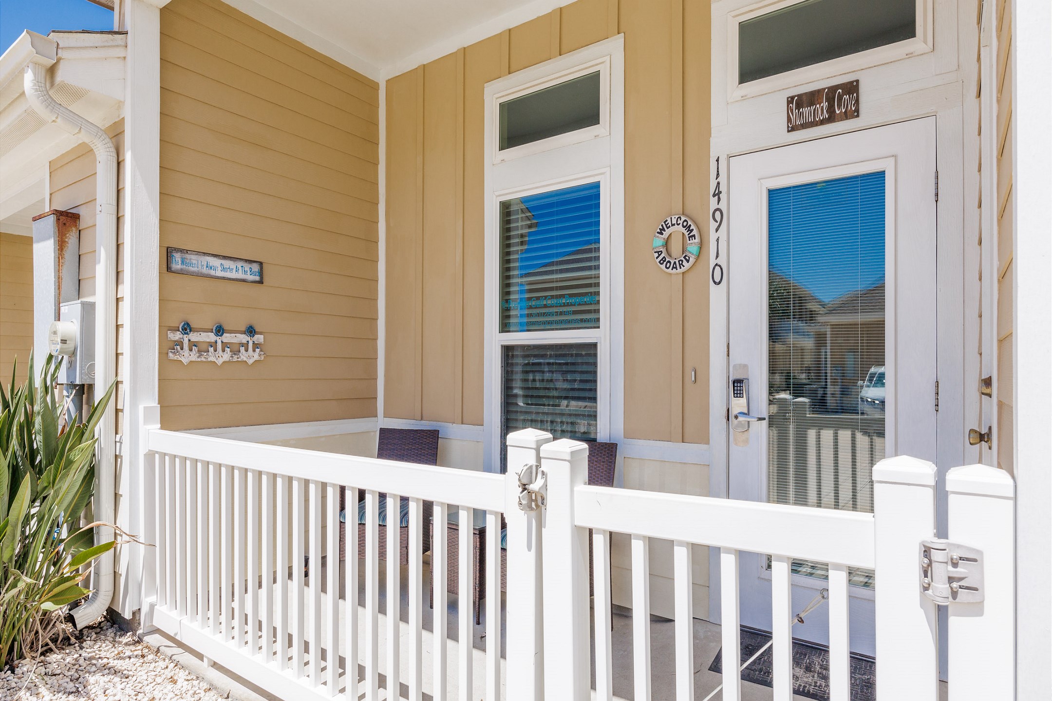 Front patio and entrance to the property 