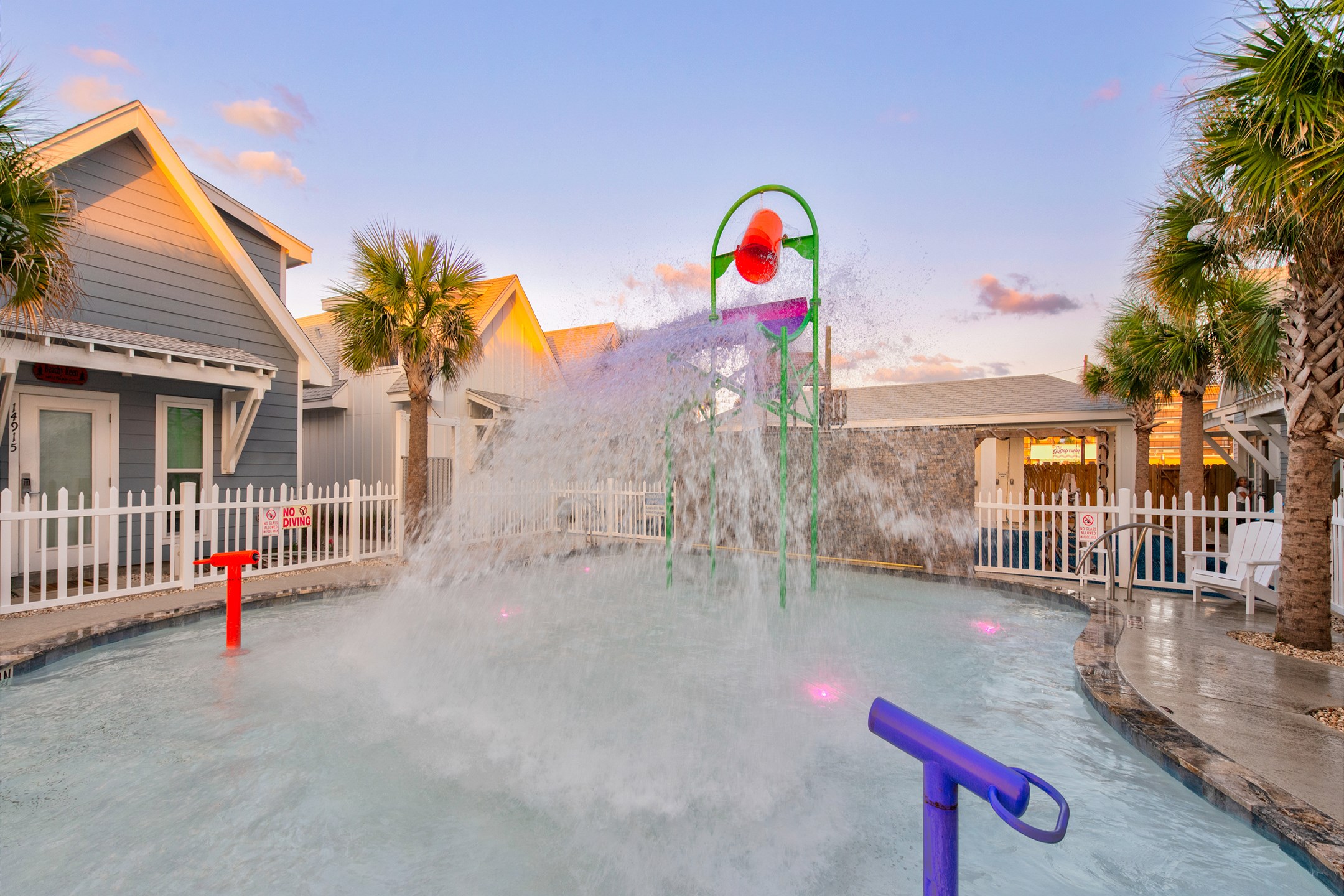 In-pool dump bucket for all day enjoyment