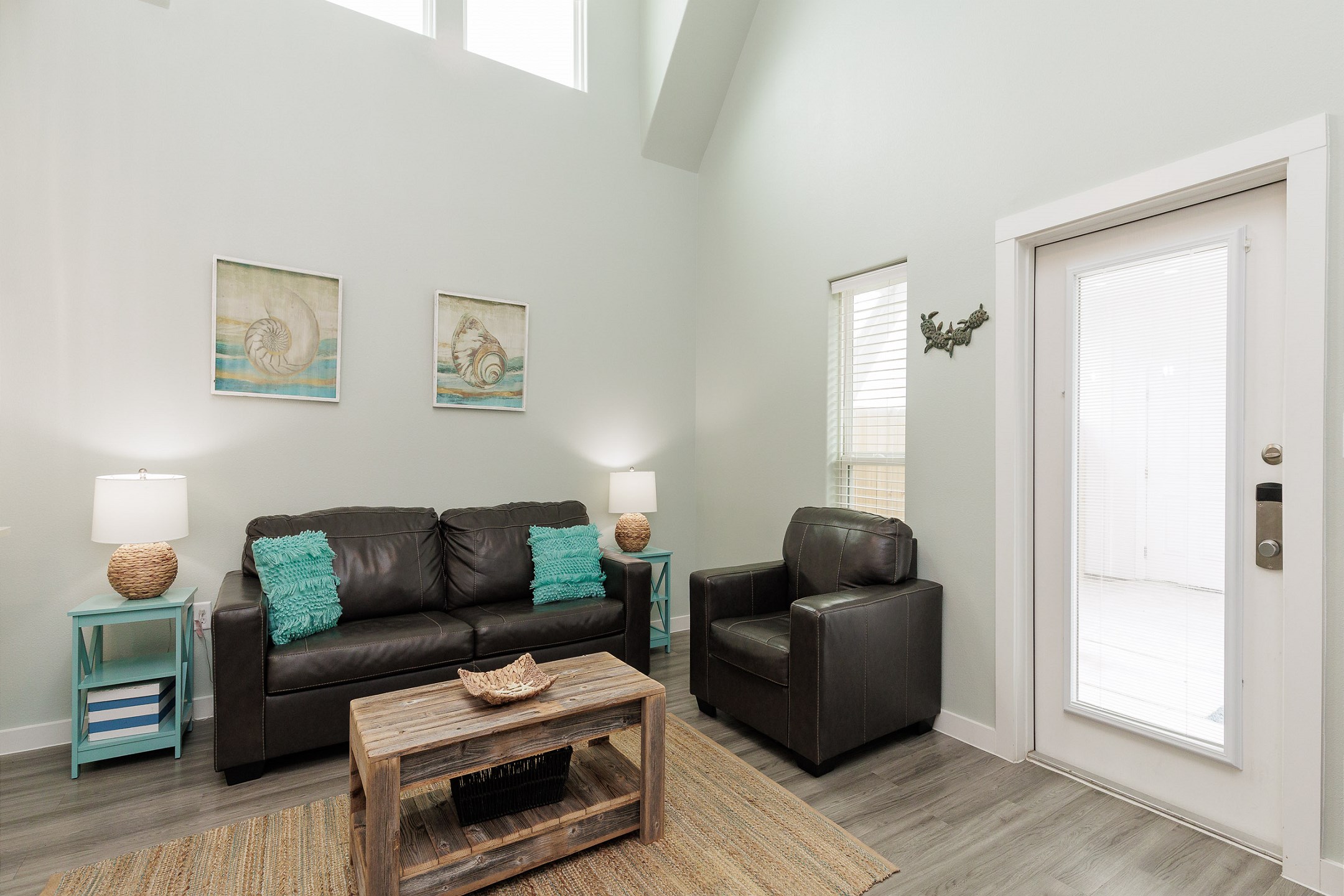 Open concept living area with queen size sleeper sofa 