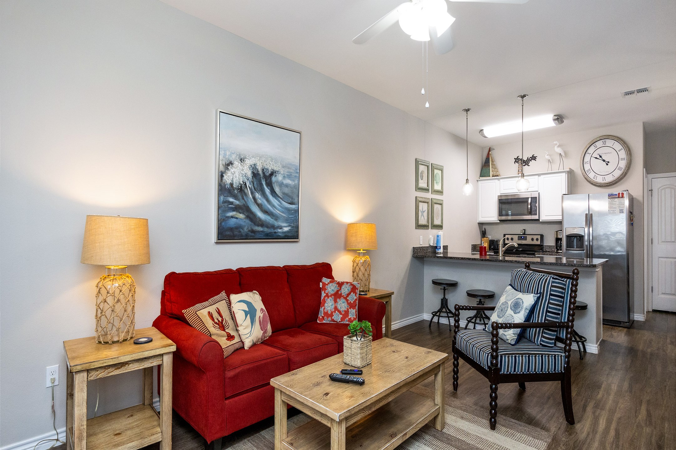 Village by the Beach - Bondi Beach P908 3