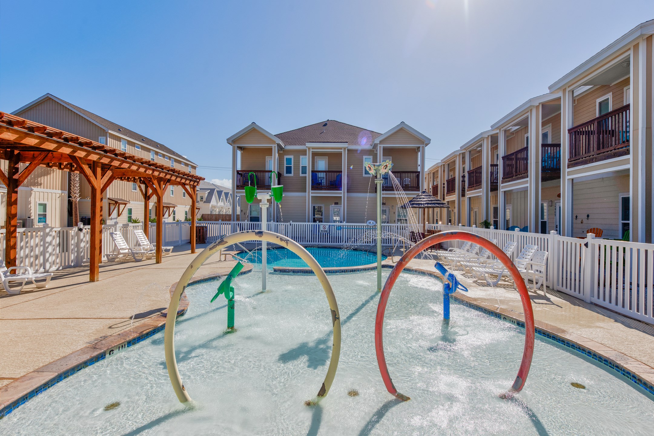 Village by the Beach - Hammonds Reef P916 3