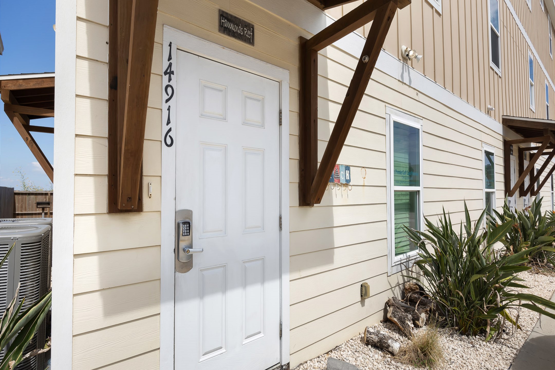 Front door with coded lock for extra security, offering contact-less check in