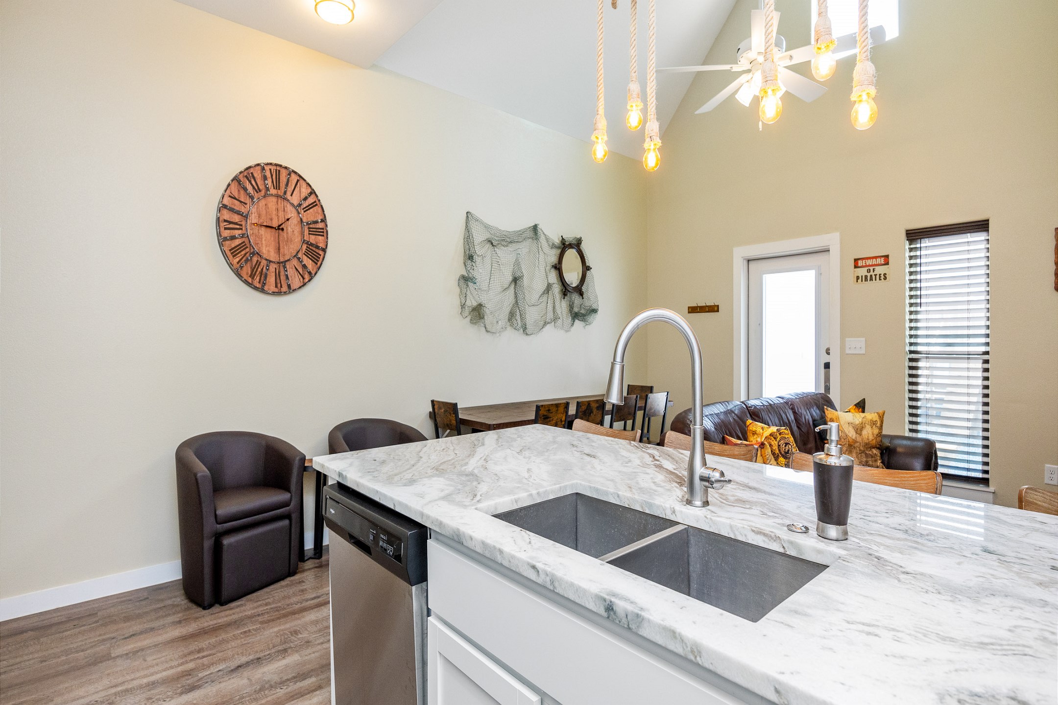 This kitchen is designed for delightful meal preparation during your getaway