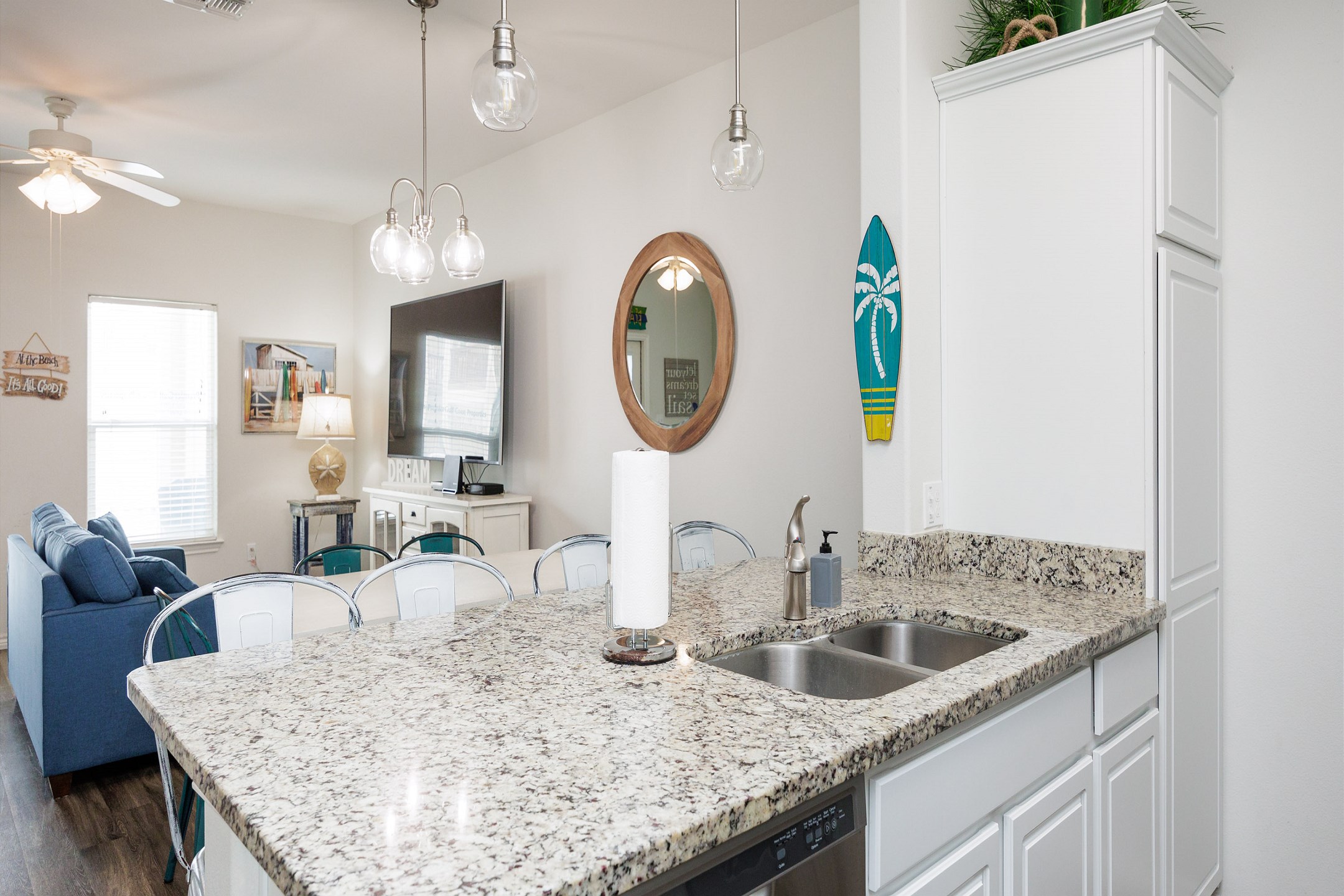 Large kitchen with room to make any meal