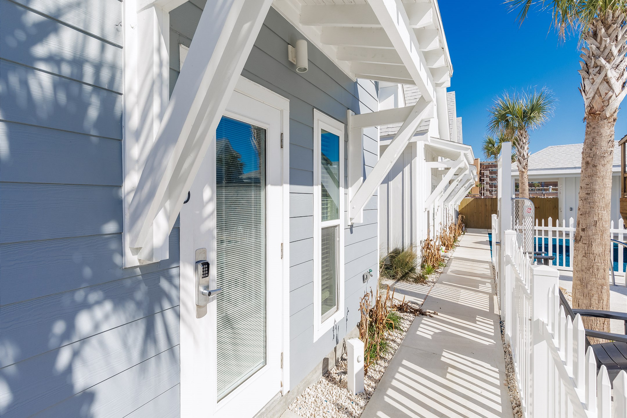 Front door to Beachy Keen 