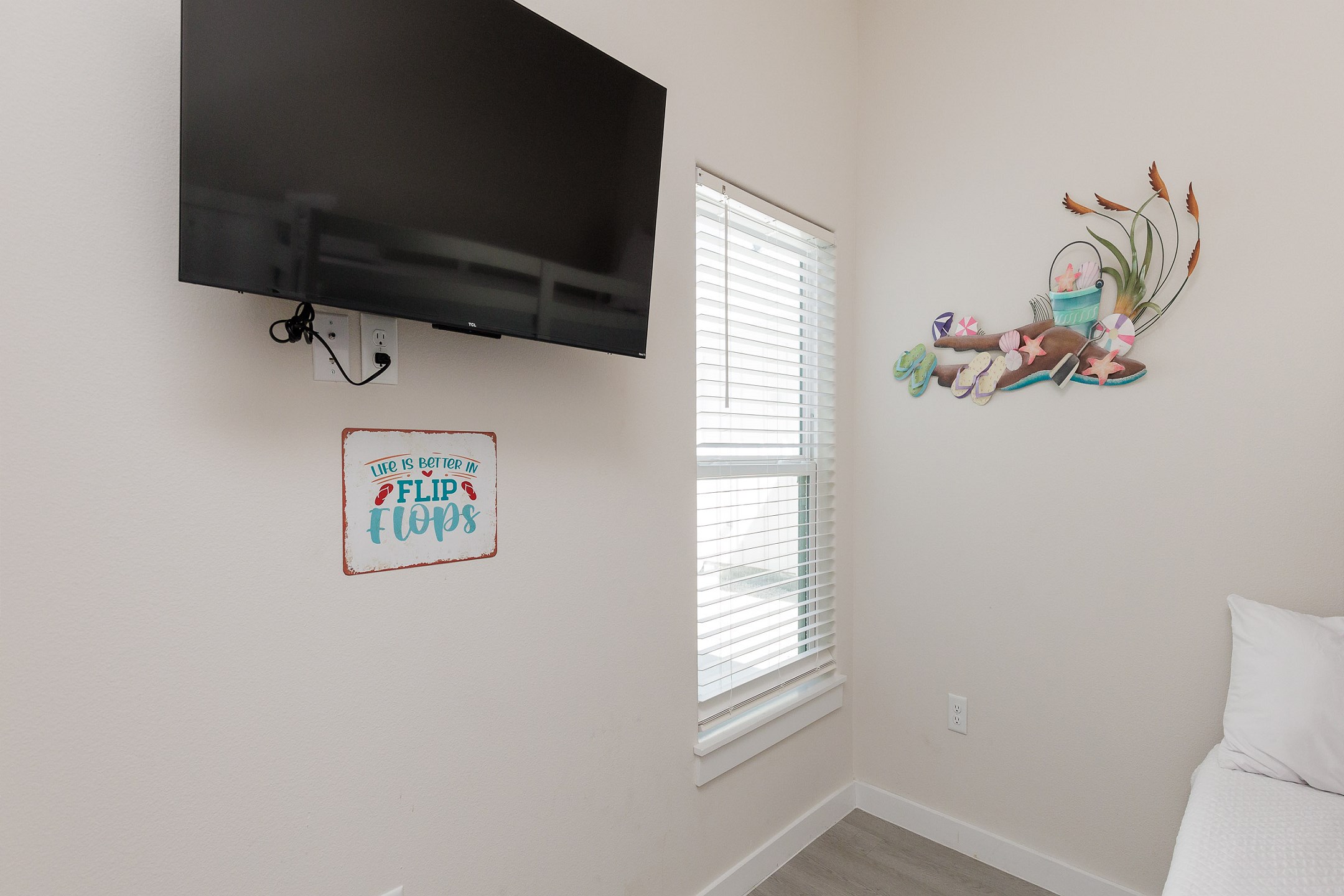 Second bedroom with twin over full size bunk bed plus twin trundle and flat screen TV 
