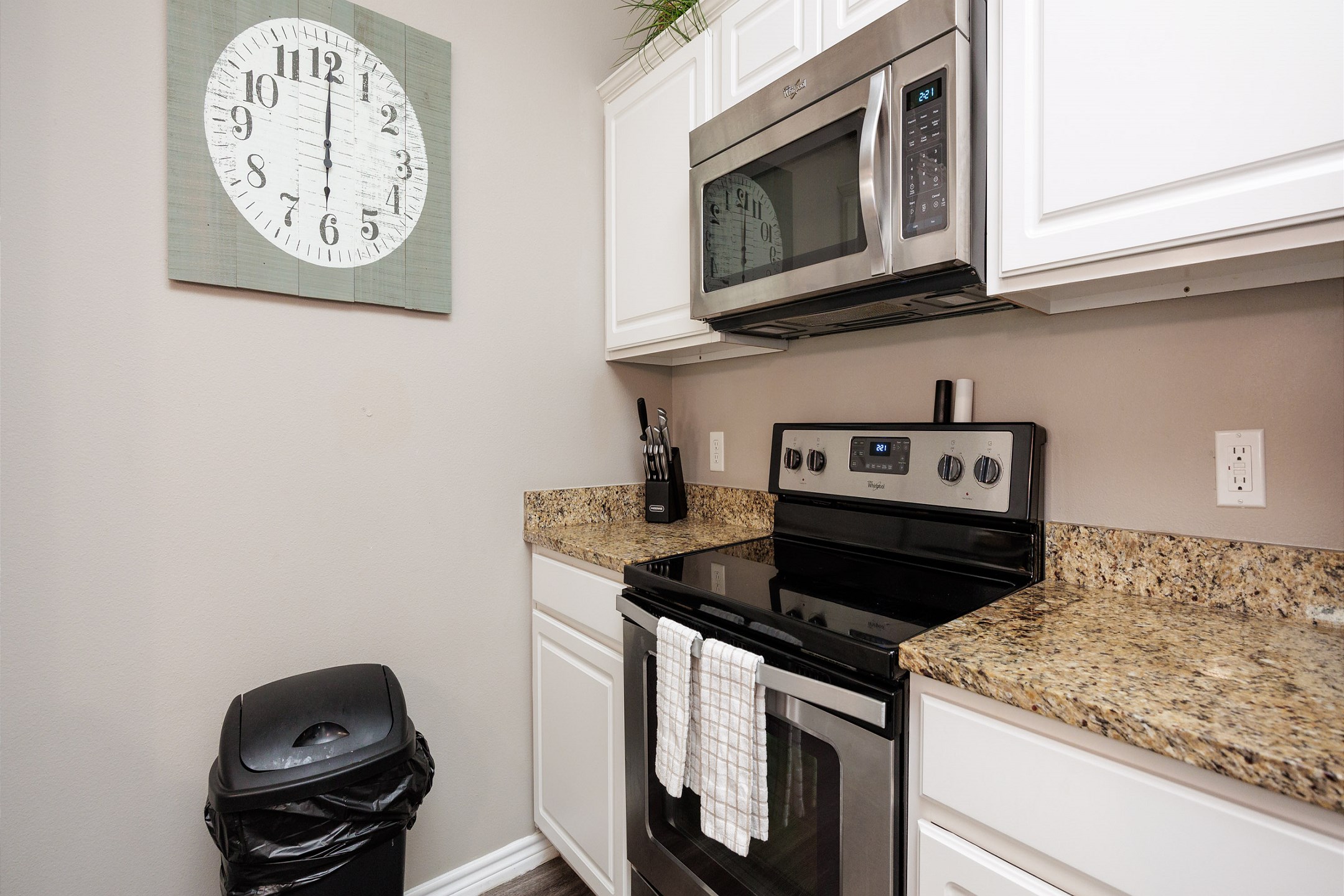 Well equipped kitchen with stainless steel appliances 