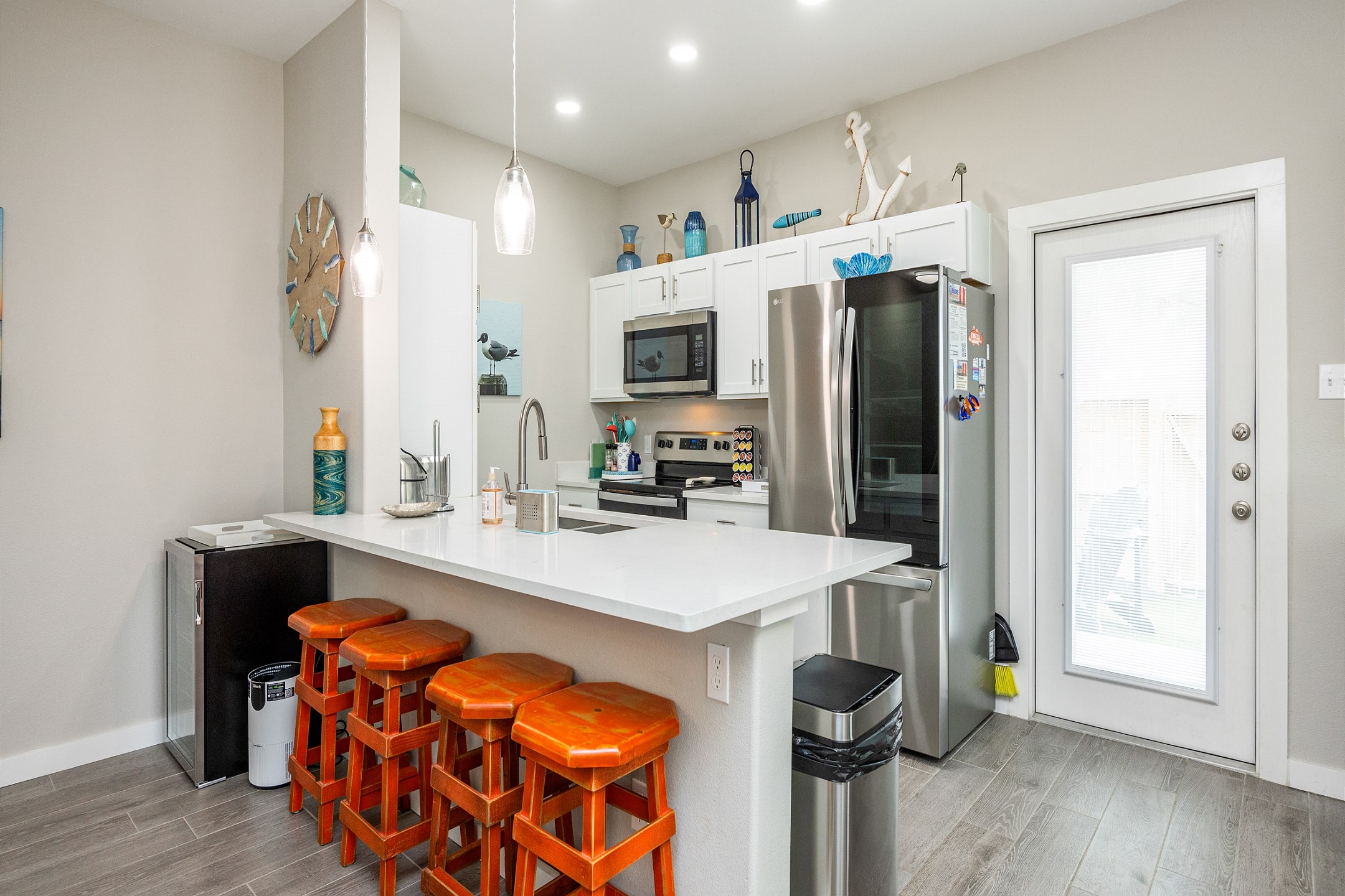 Start your mornings at the breakfast bar or whip up delicious meals in the well-equipped kitchen, perfect for casual bites, family feasts, or sunset snacks after a day of fun.