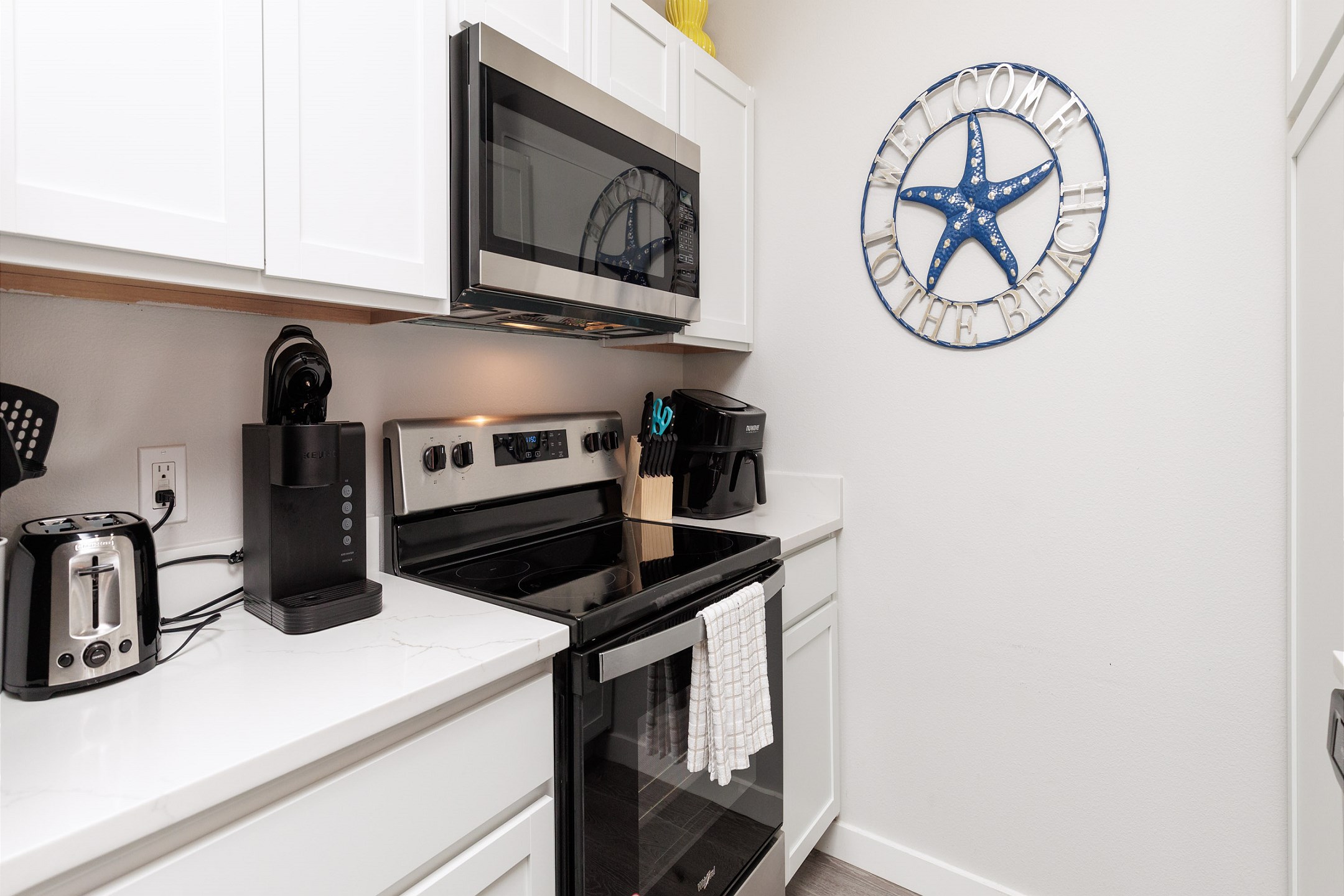 Great kitchen space with updated appliances and countertops 