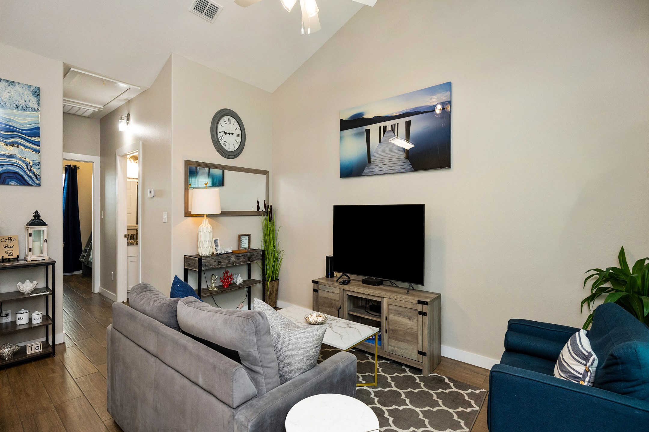 Living room area with comfortable seating for the entire family 