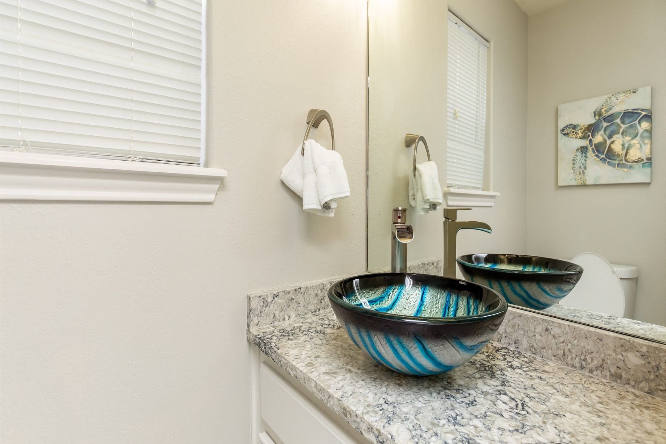 Half bathroom on the first floor 