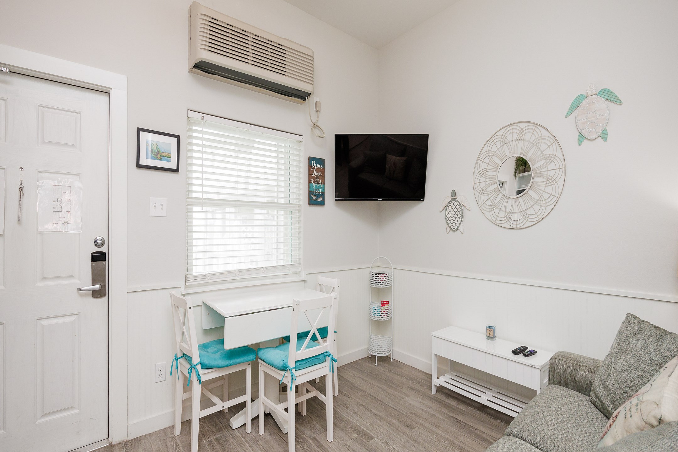 Open concept living, kitchen, and dining area 