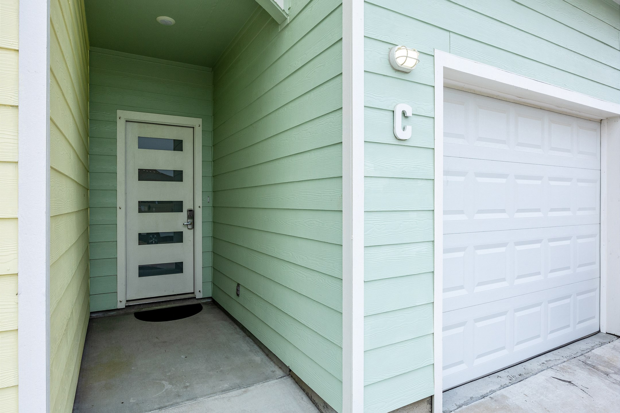 Front entrance - Welcome to Tidal Treasure (Townhome C)