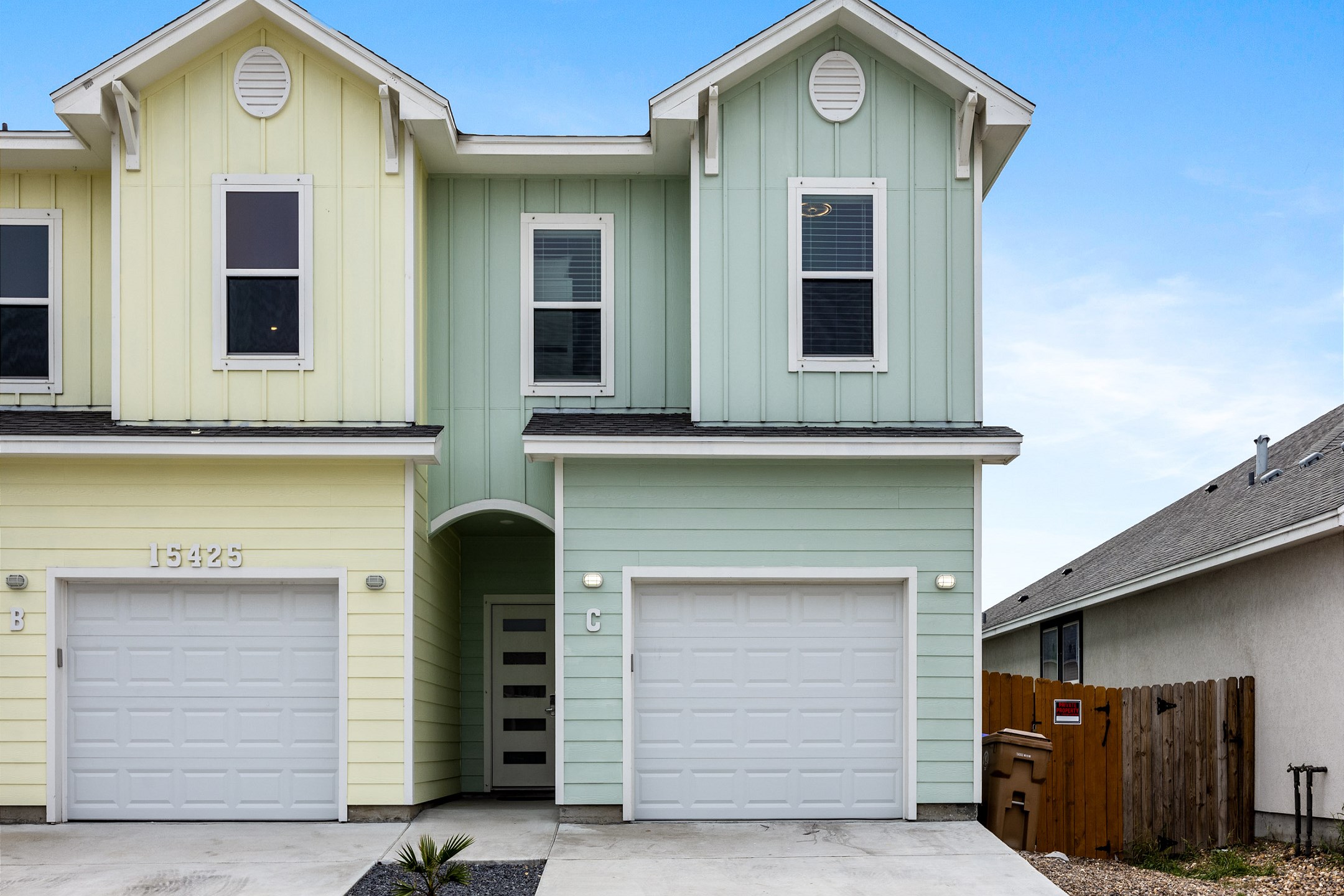 While the garage isn’t accessible, you’ll have reserved parking right in front and plenty of additional street parking nearby for your convenience
