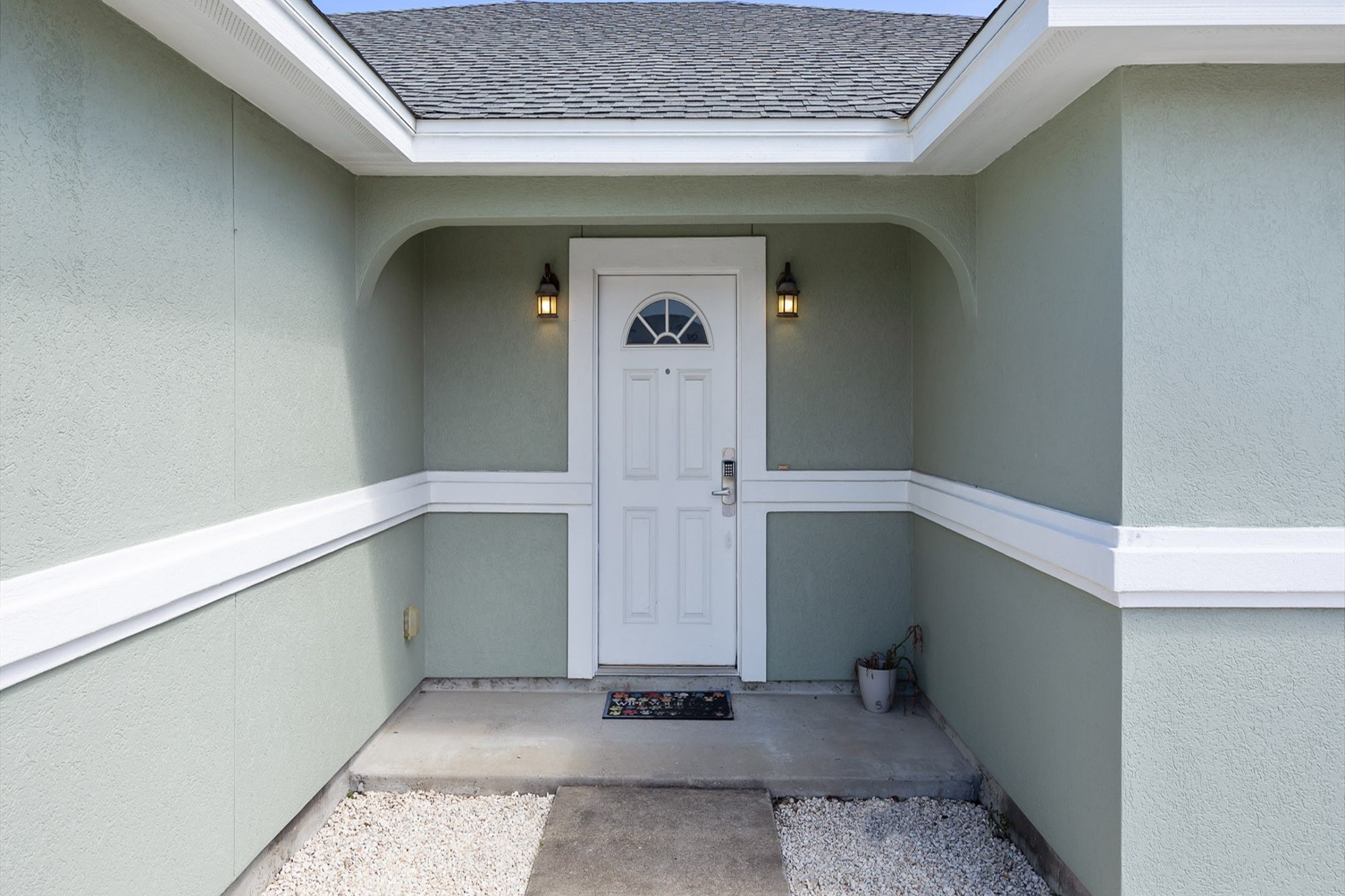 Front entrance to property 