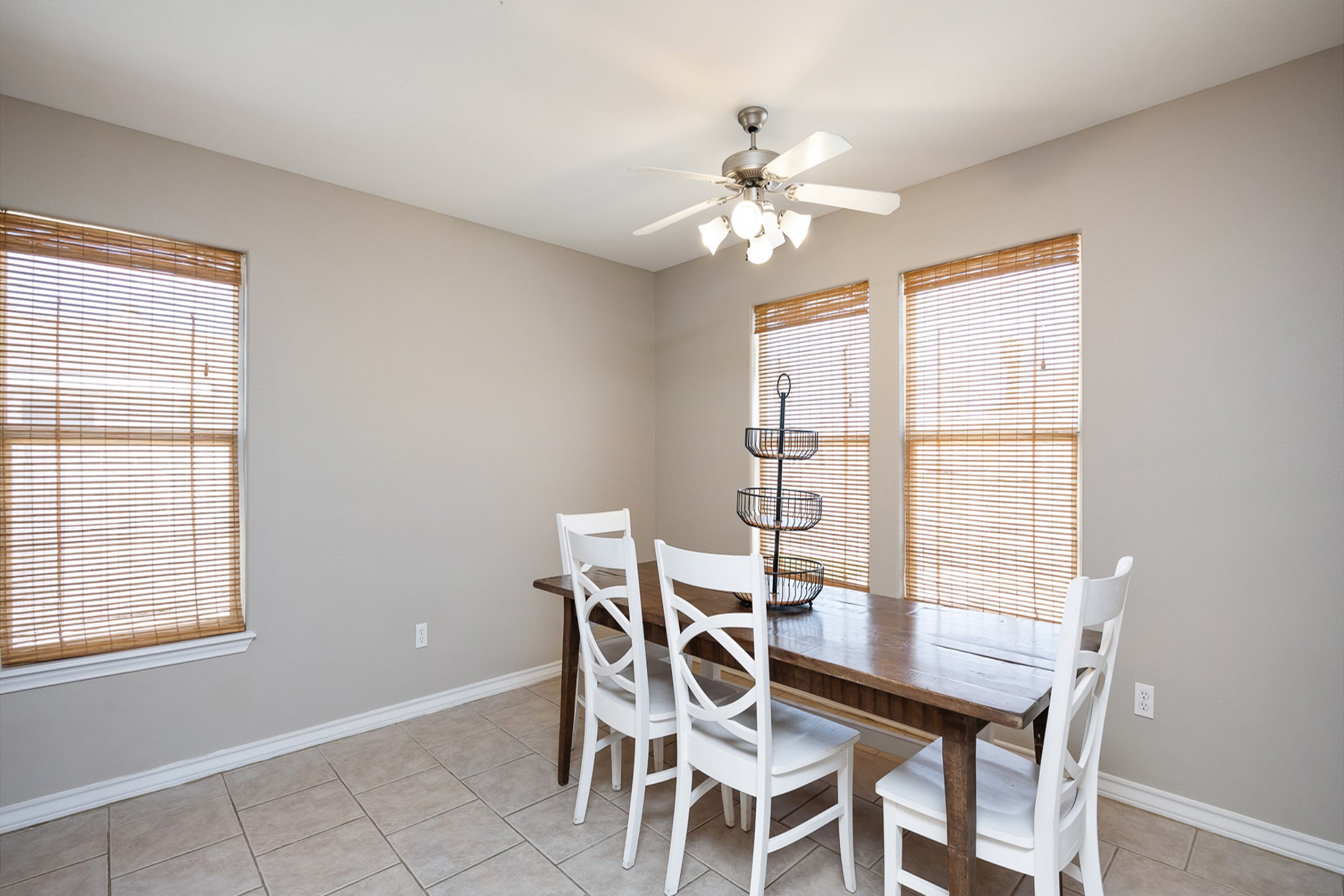 Savor a meal with family and friends at the spacious dining table, then head to the backyard for dessert and cocktails at the outdoor dining area