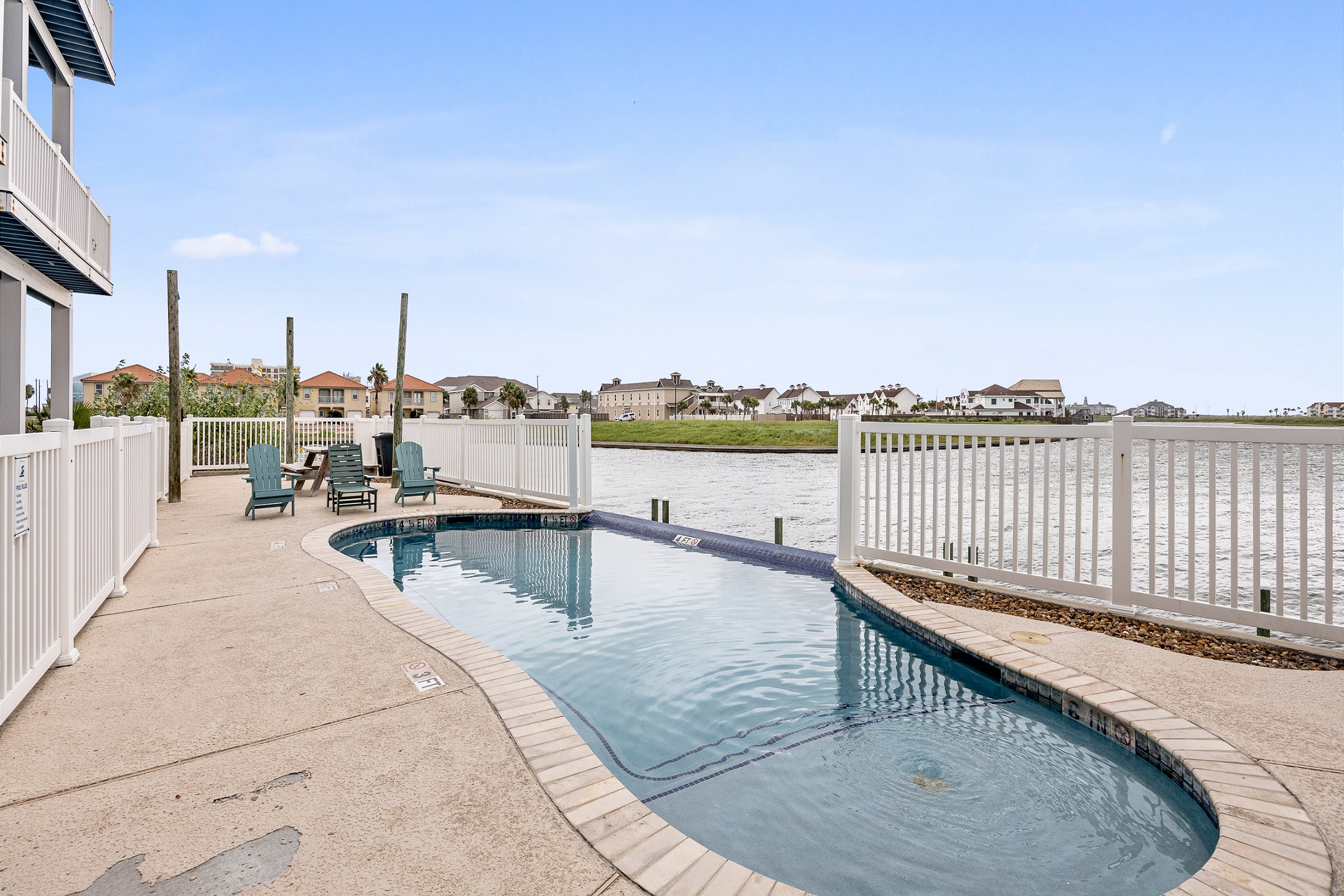 Sparkling pool to cool off in 