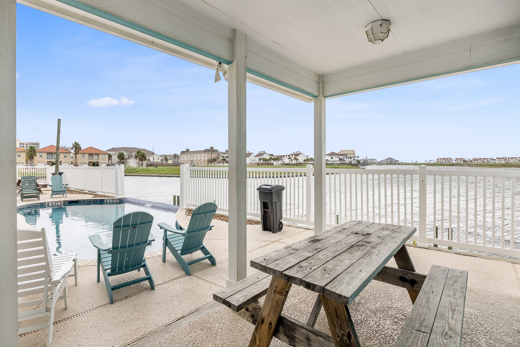 Picnic area right next to the pool