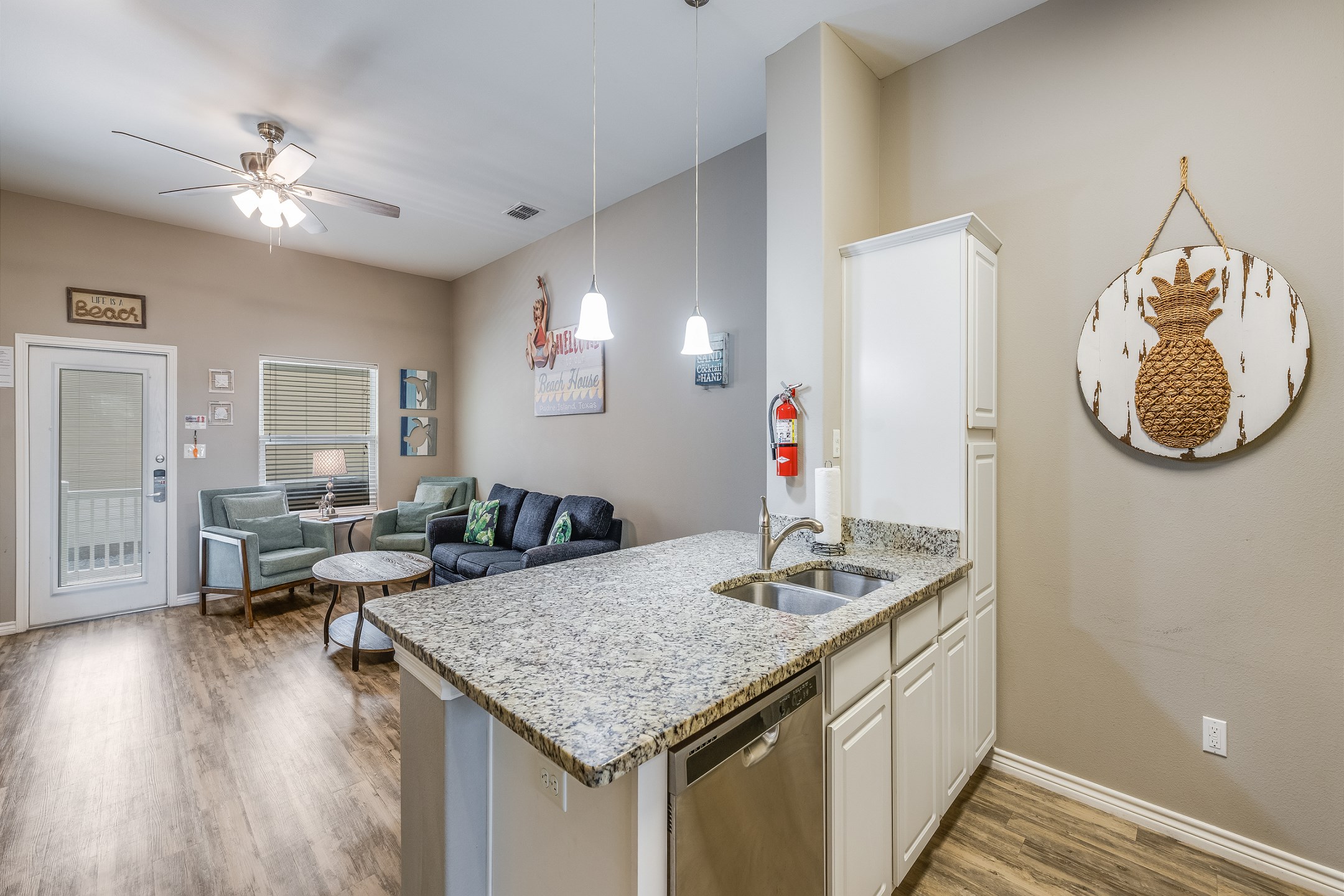 Kitchen area to cook meals with the family and dine together