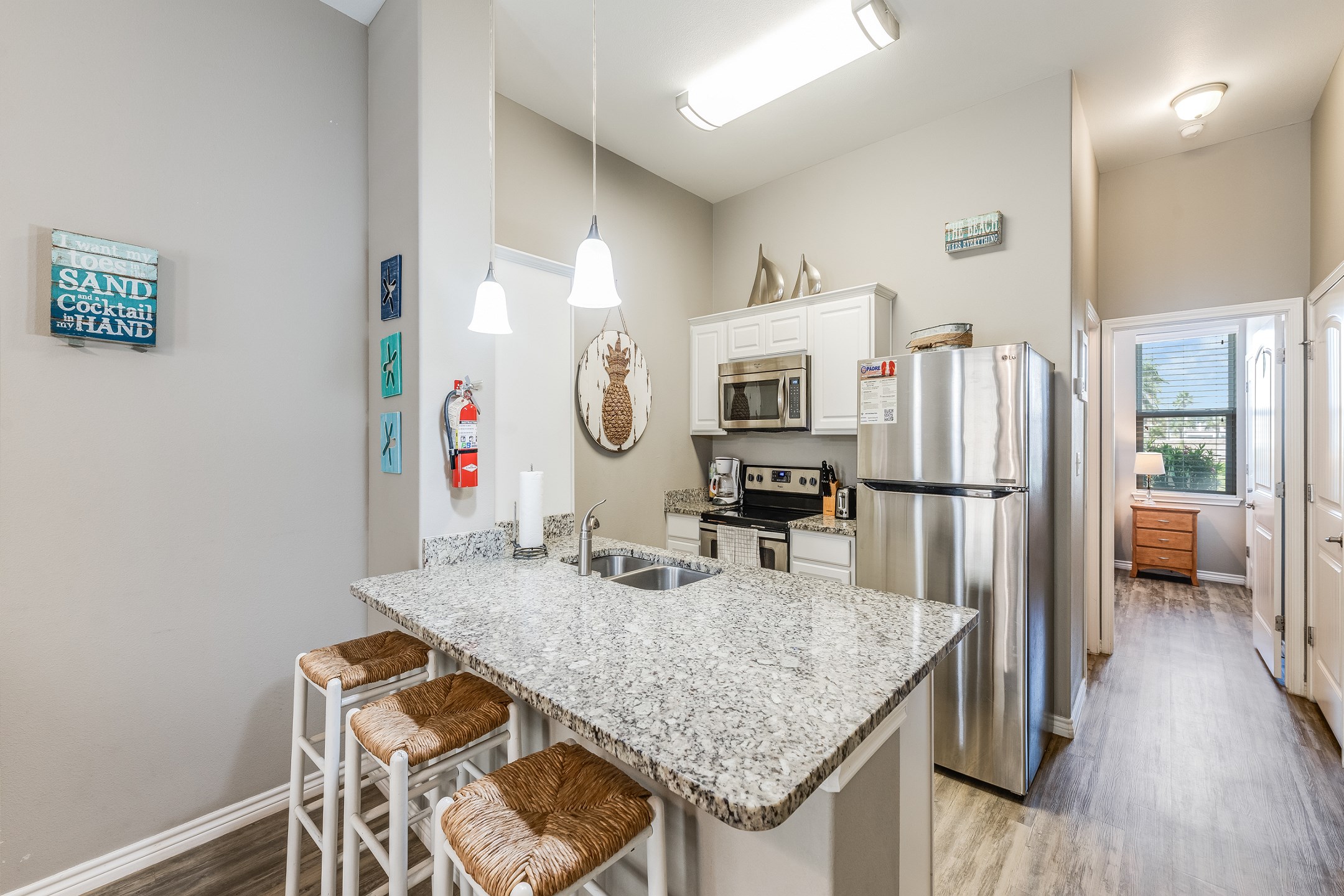 Spacious breakfast bar for added dining space