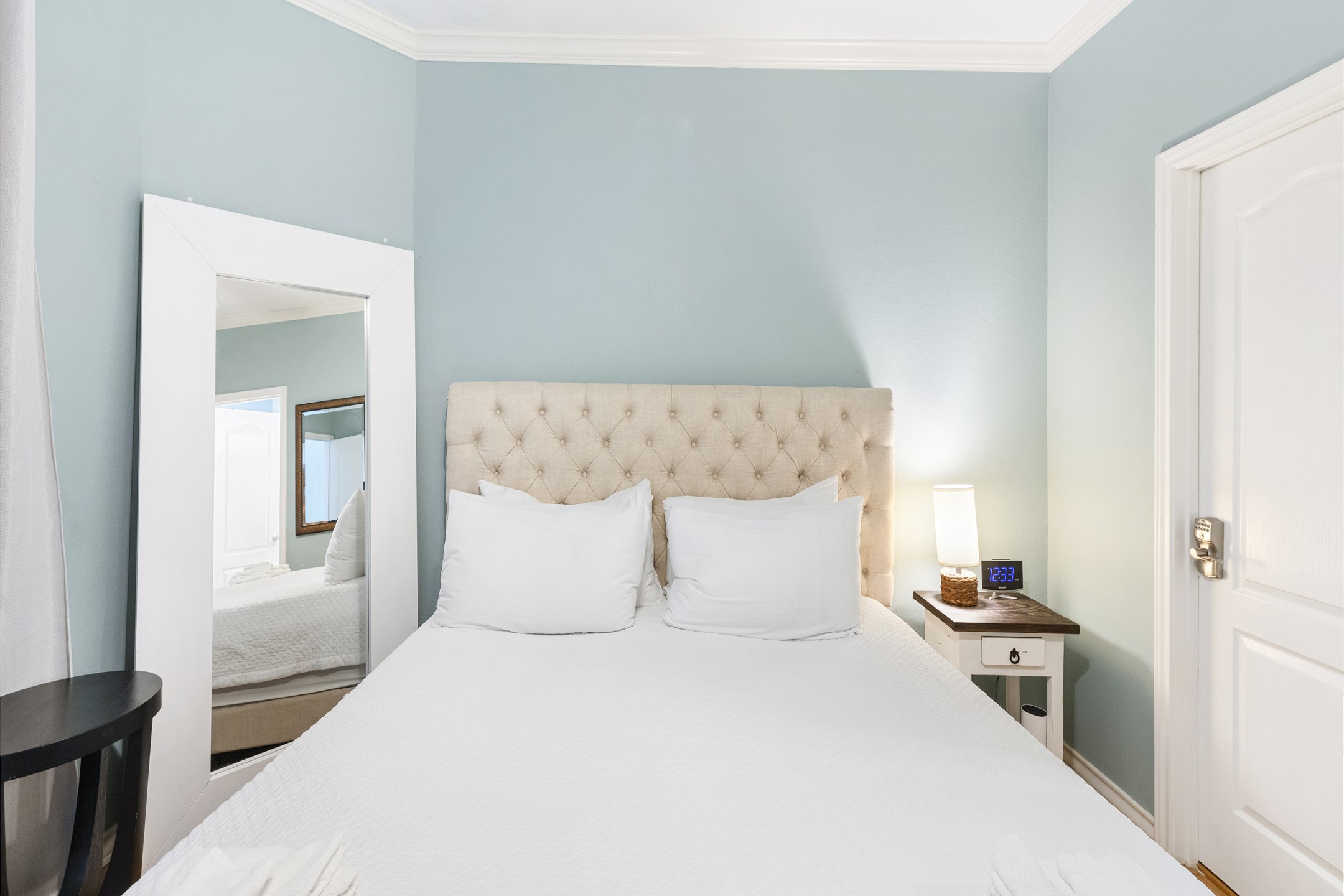 Master bedroom on the first floor with king size bed, ensuite bathroom and flat screen TV