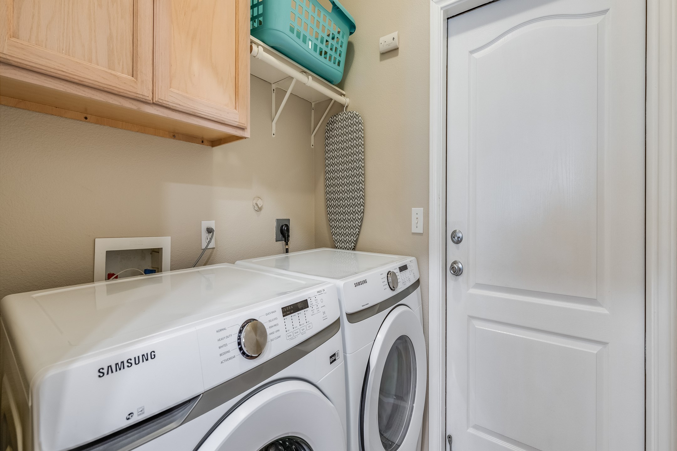 Family-friendly convenience with in property laundry.
