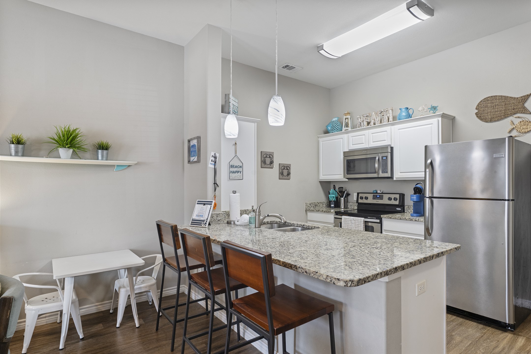 Plenty of room for dining - even for the kiddos