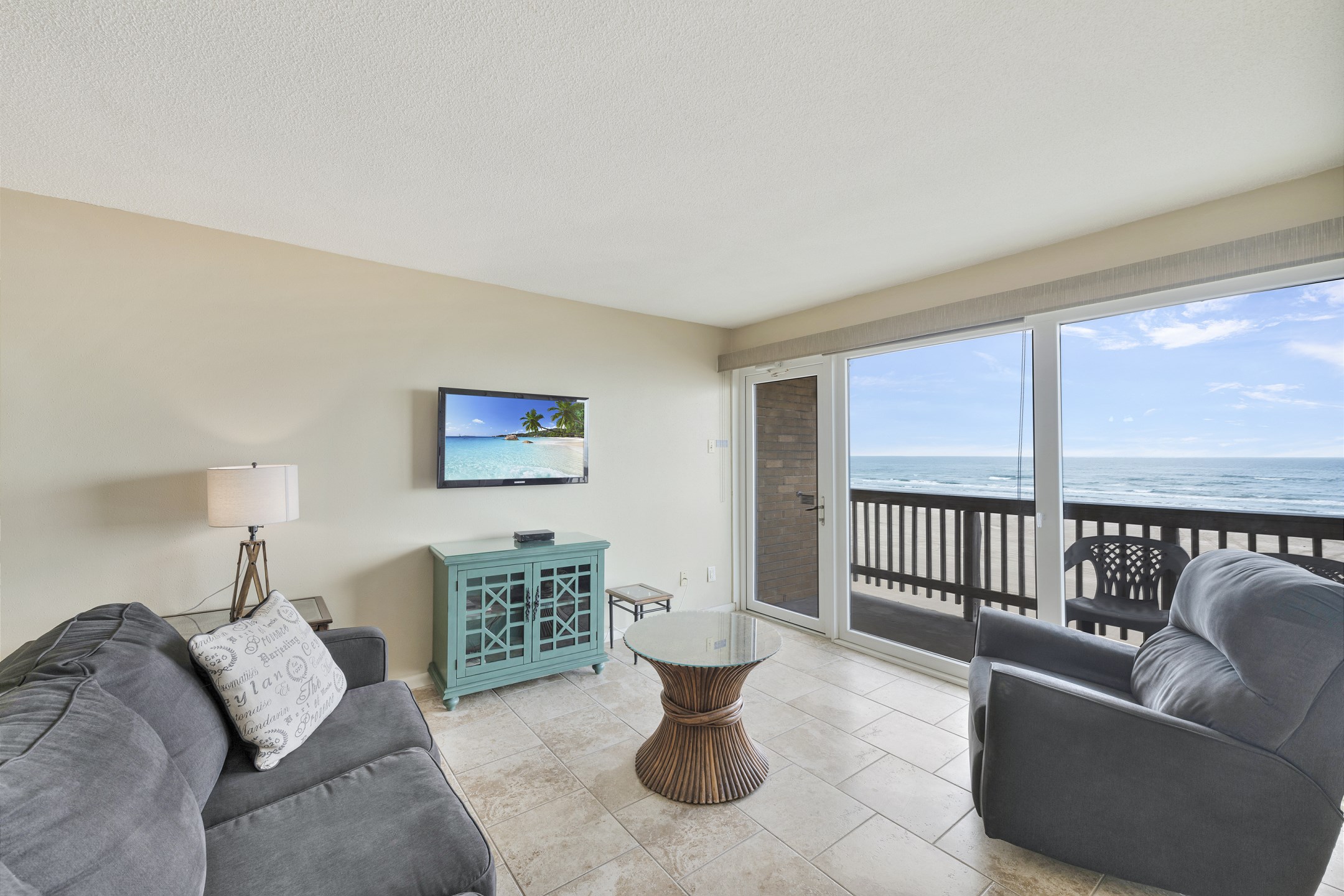 Modern vacation rental lounge with flat-screen TV and streaming services