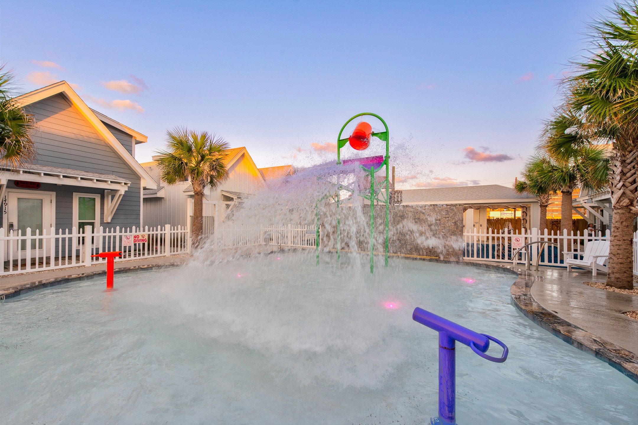 In-pool dump bucket for all day enjoyment