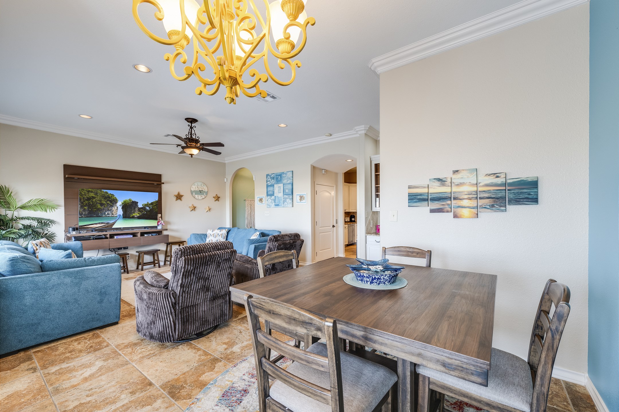 Coastal retreat with an open living and dining space