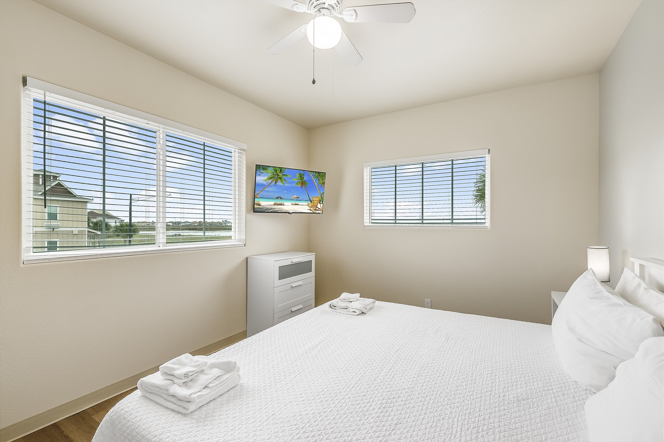 Fourth bedroom on the second floor with king size bed and flat screen TV