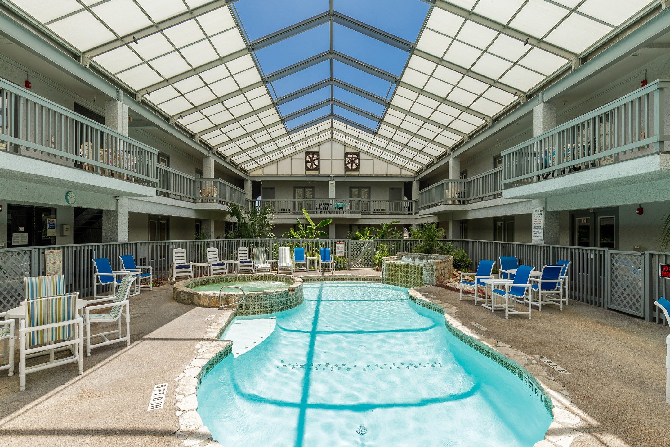 Sparkling pool to enjoy