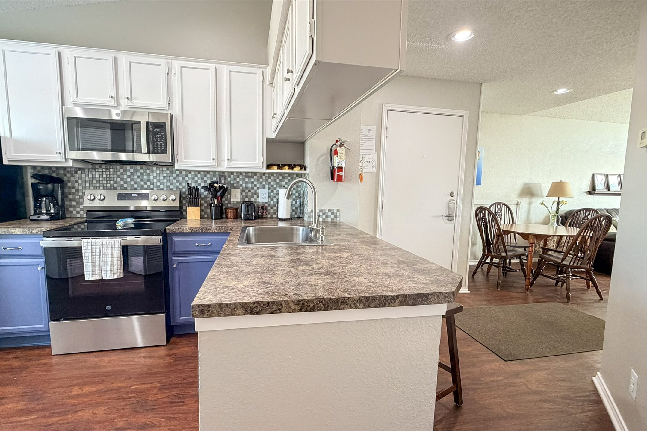 Kitchen and dining areas to enjoy meals together 