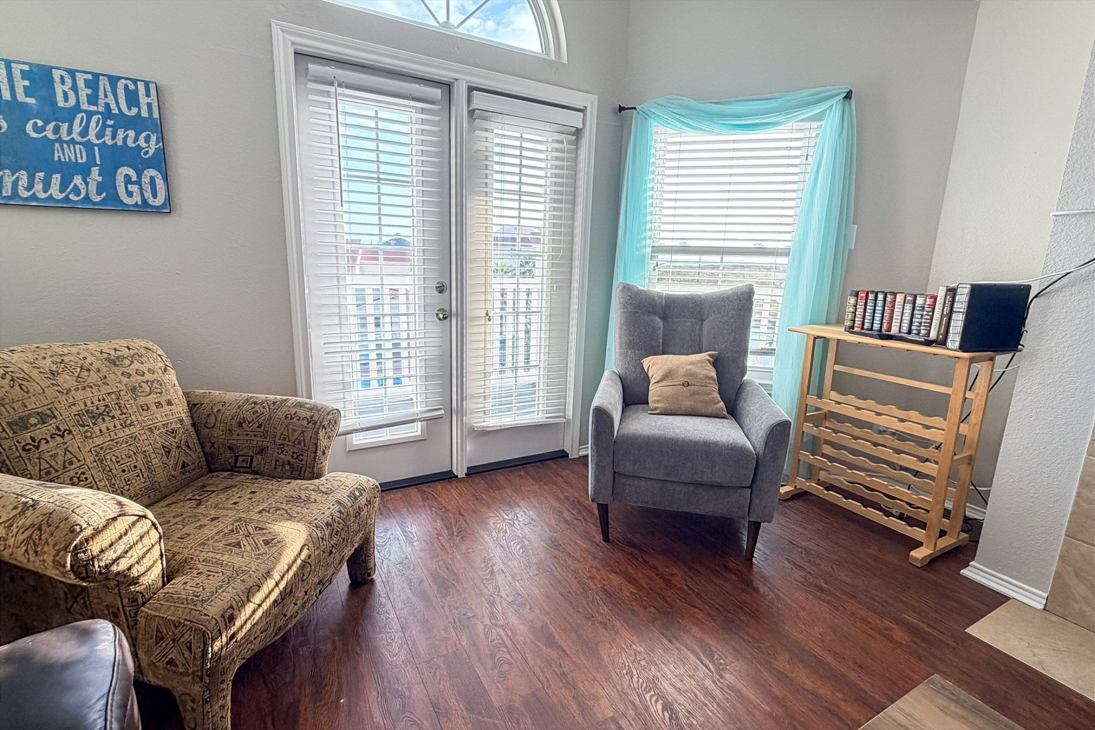 Cozy seating area by the window with natural light to enjoy 