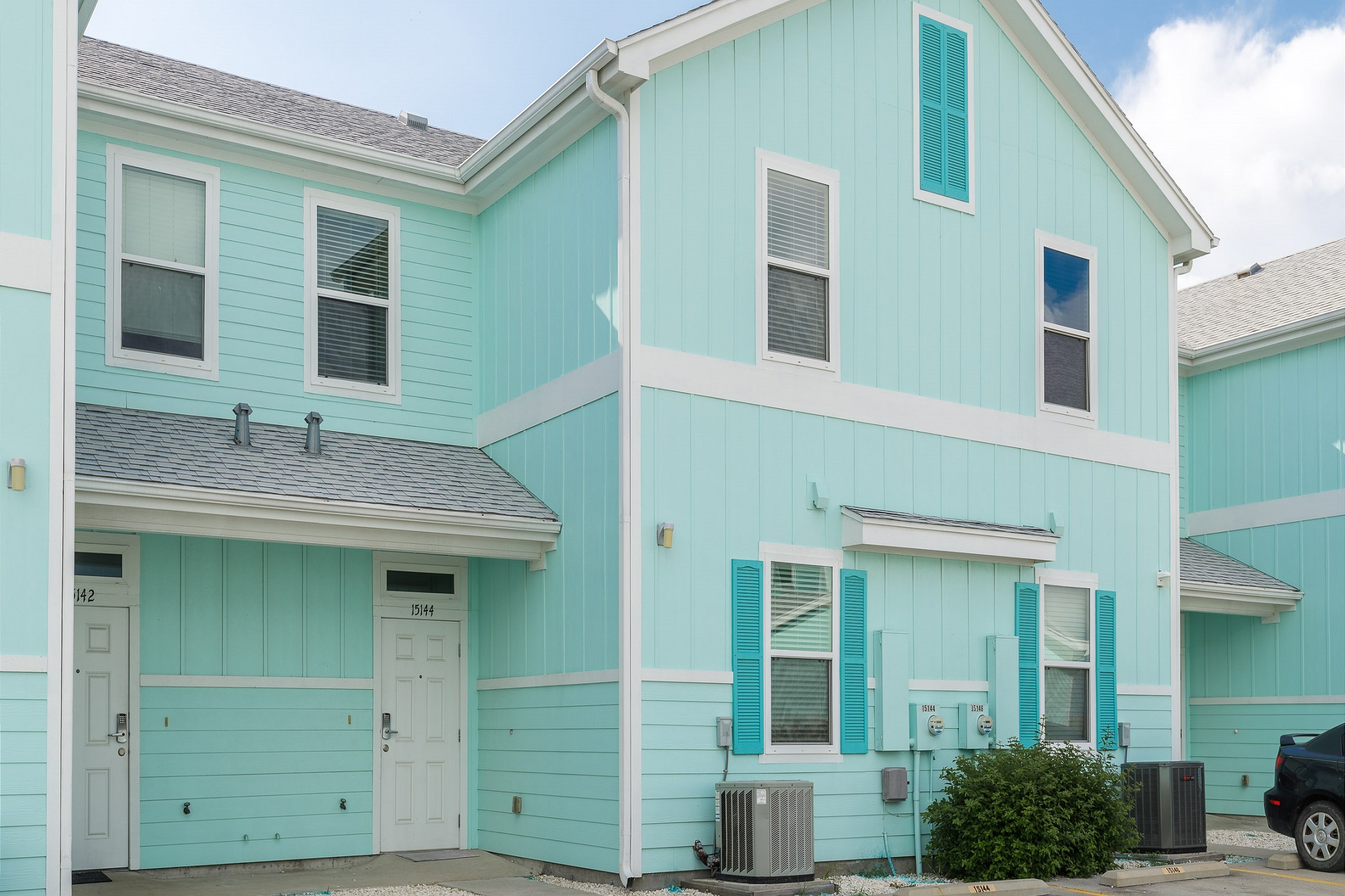 Front view of property 