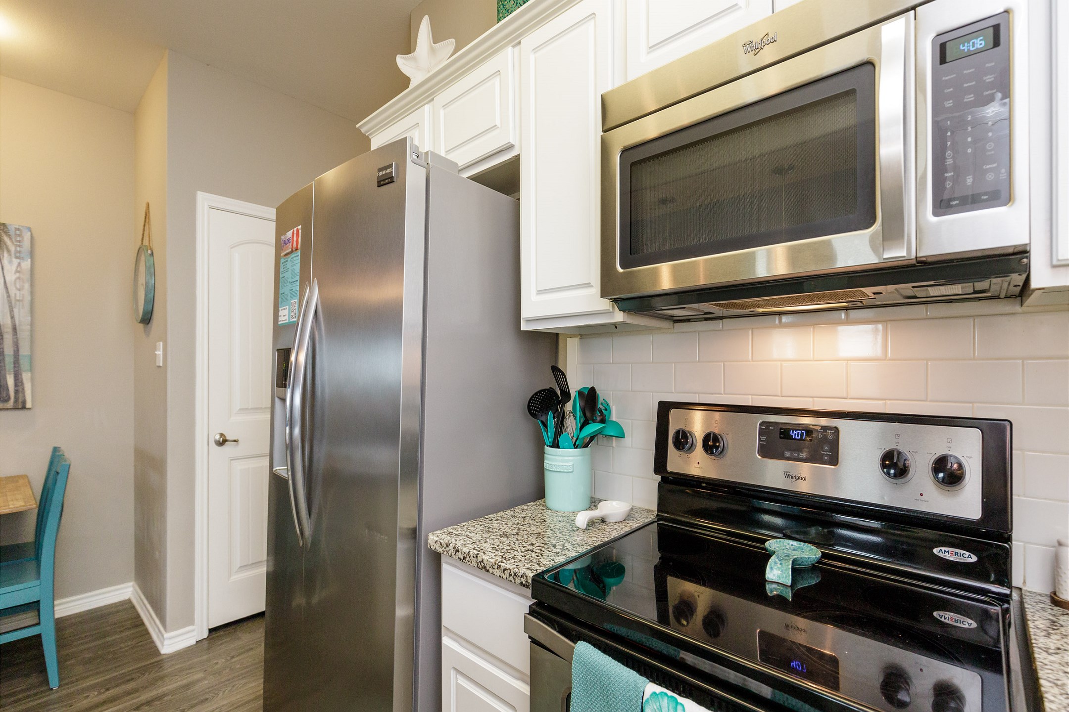 This kitchen is designed for delightful meal preparation during your getaway