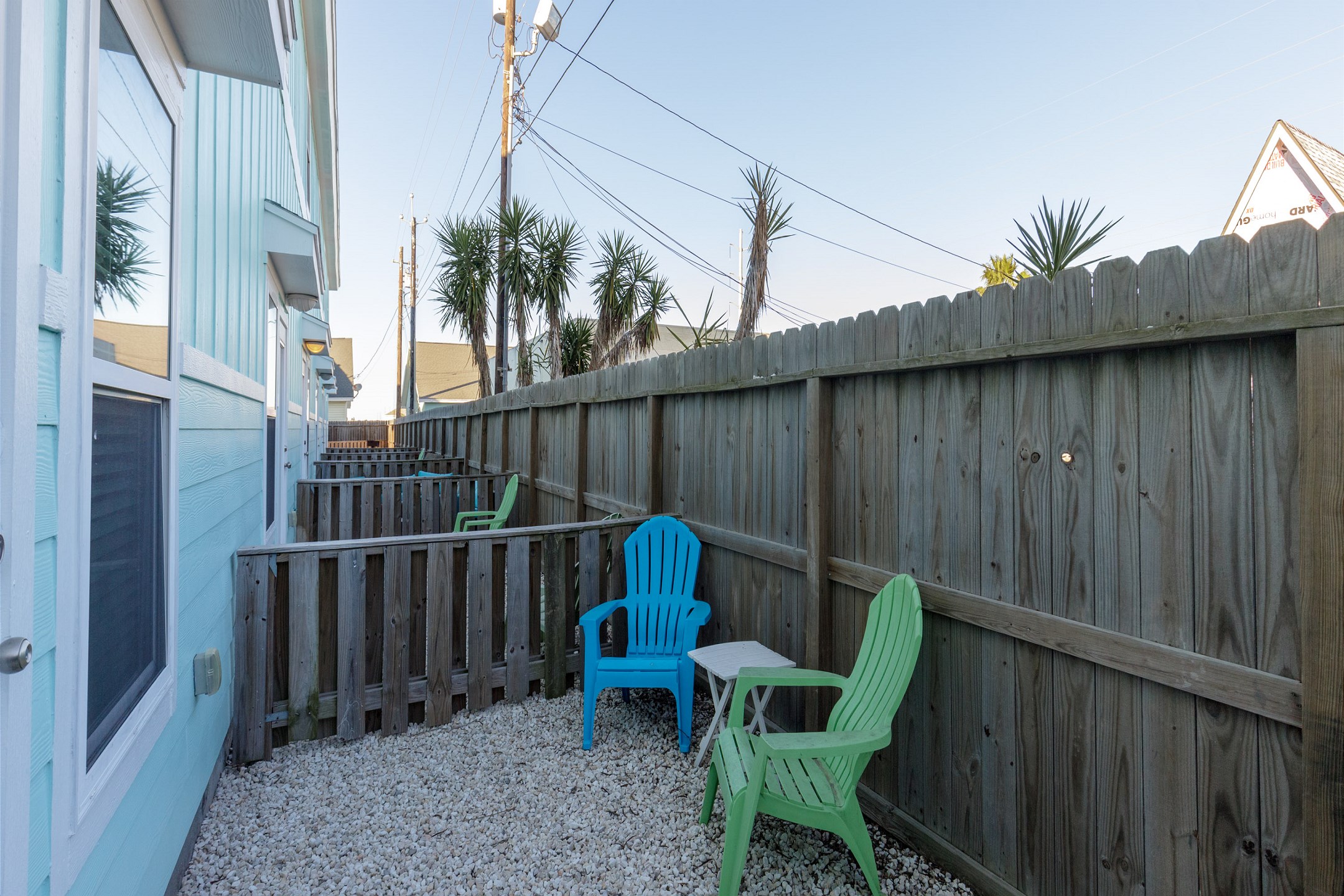 Private back patio with seating 