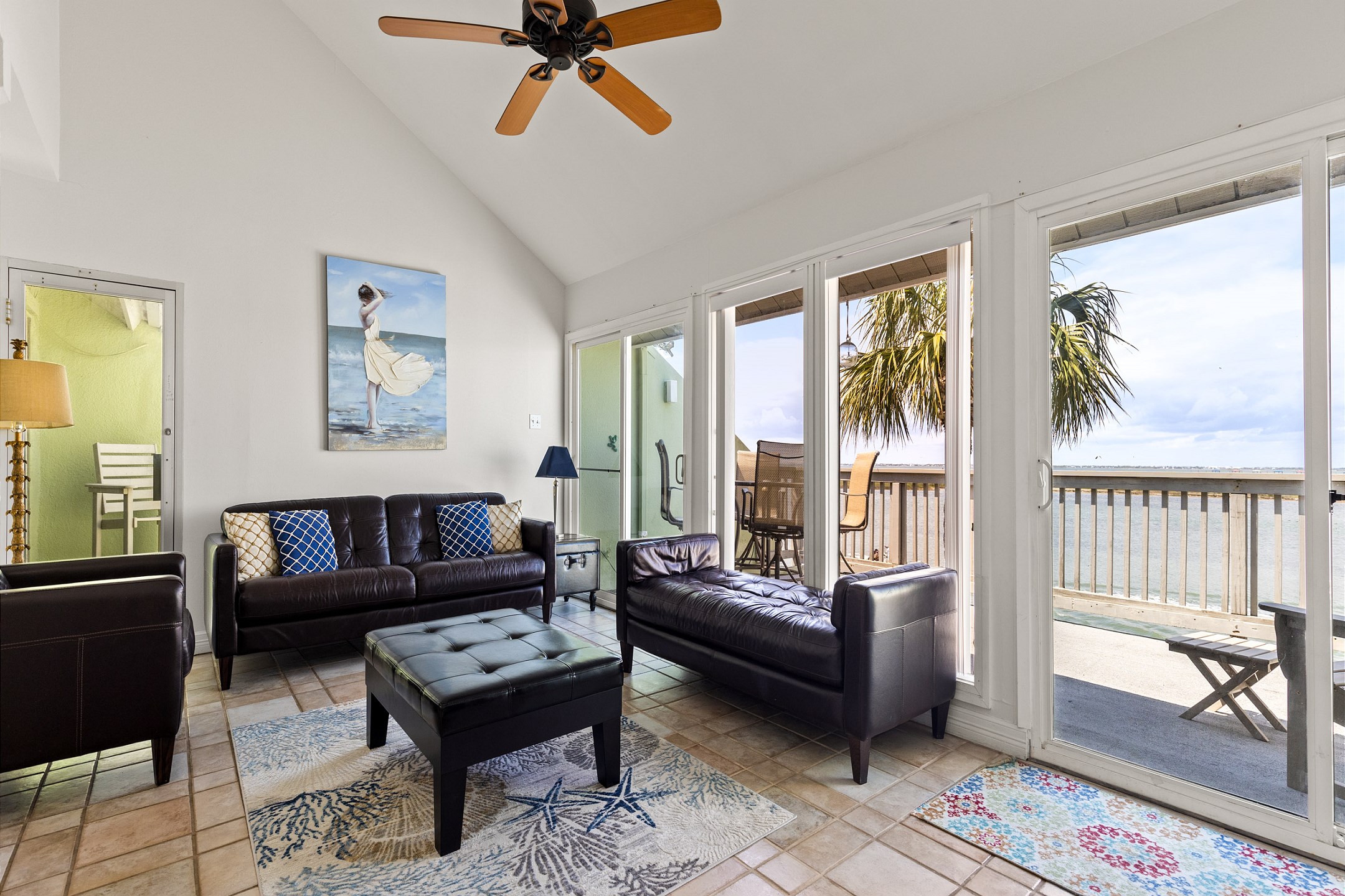 Bright and airy living room with cozy seating, ideal for family moments and togetherness