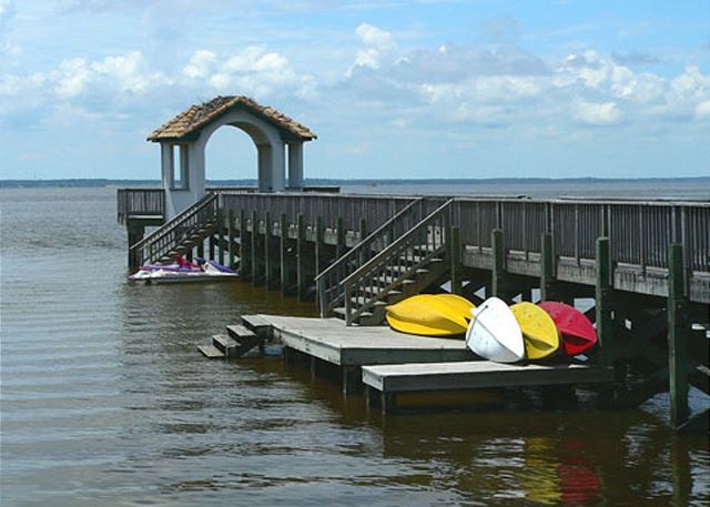 Monteray Shores Community Pier