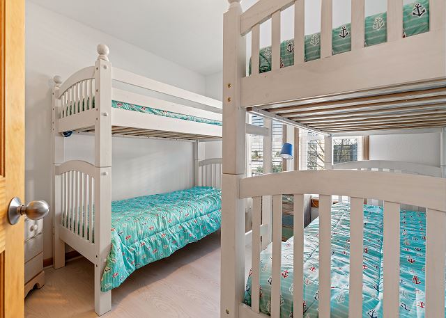 Double Bunk Bed Sets - Mid Level