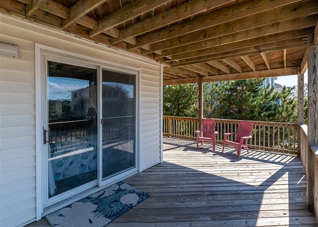 Front Covered Deck - Mid Level