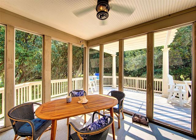 Screened Porch - Mid Level