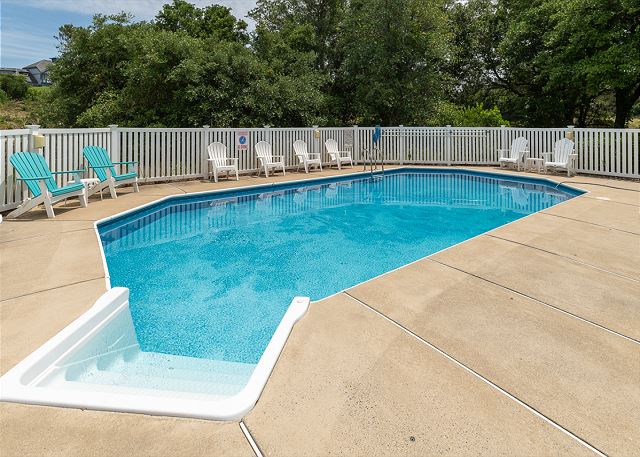 Private Pool: open May through Oct.
